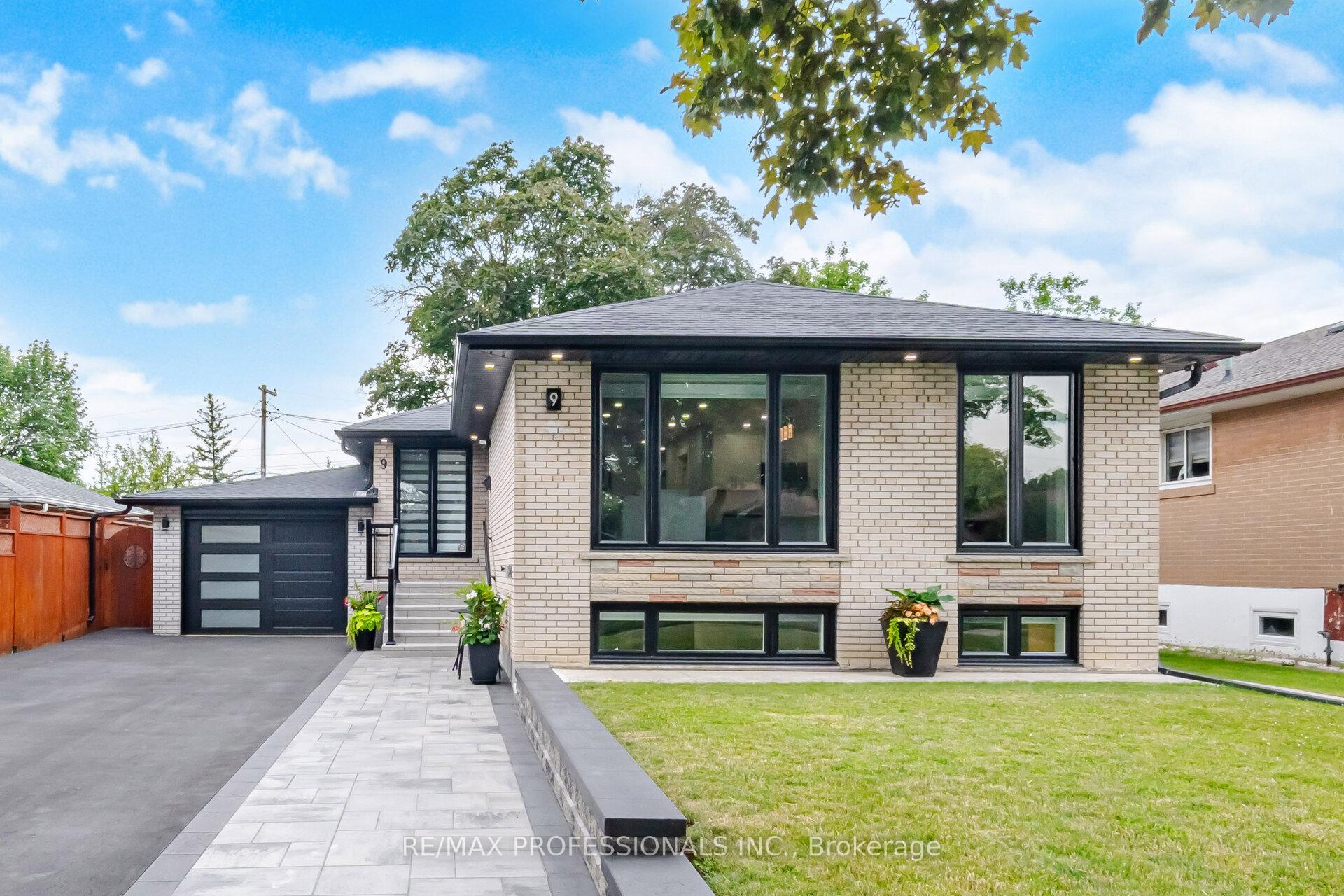 Photo 2 of 9 Tynevale Drive, Etobicoke, Willowridge-Martingrove-Richview — HOMEH