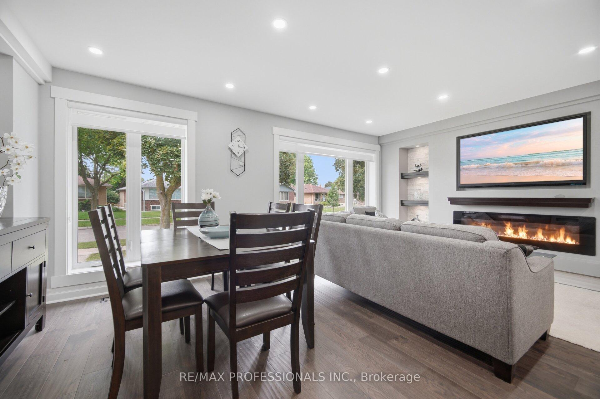 Photo 11 of 9 Tynevale Drive, Etobicoke, Willowridge-Martingrove-Richview — HOMEH