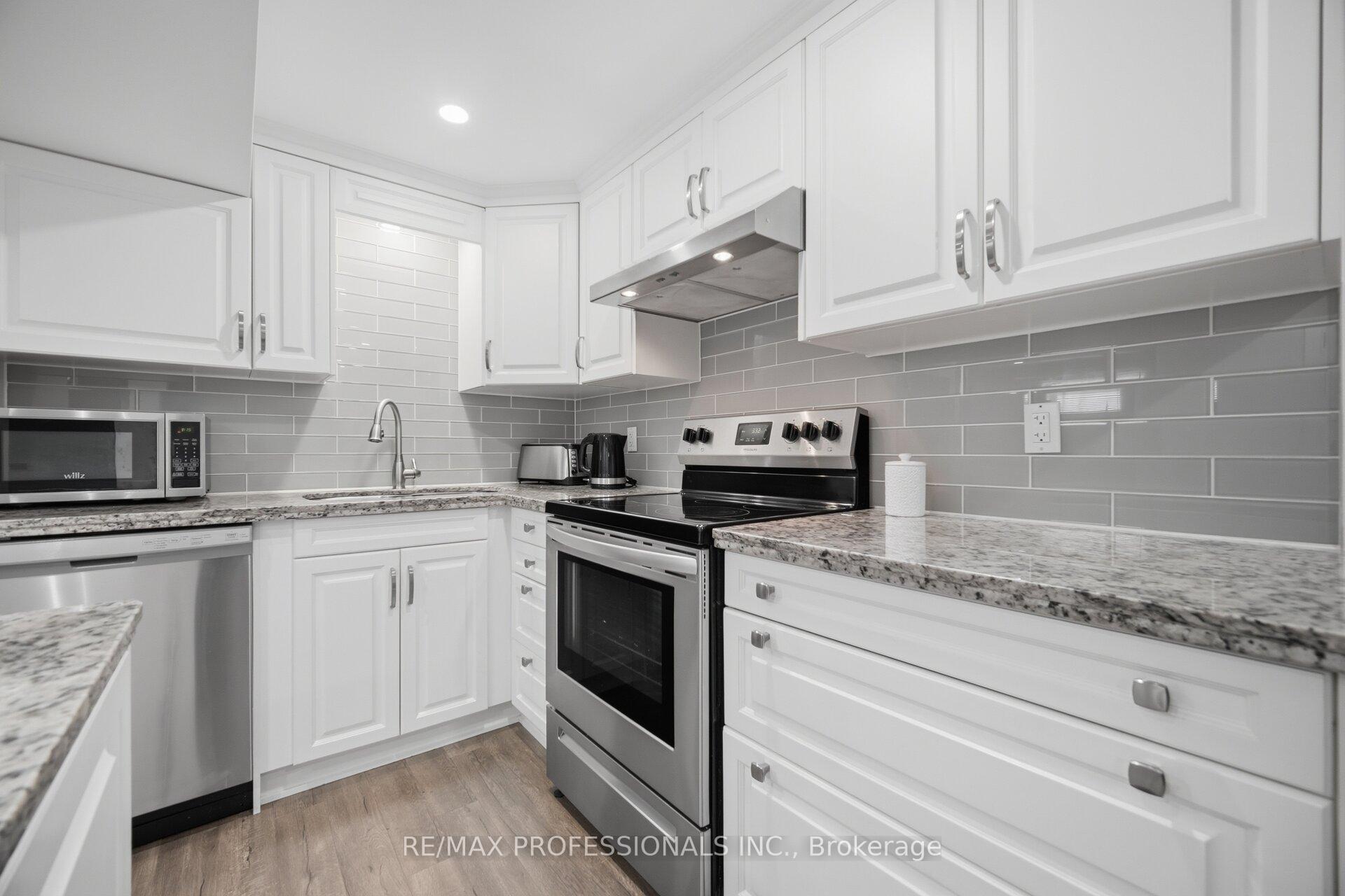 Photo 26 of 9 Tynevale Drive, Etobicoke, Willowridge-Martingrove-Richview — HOMEH