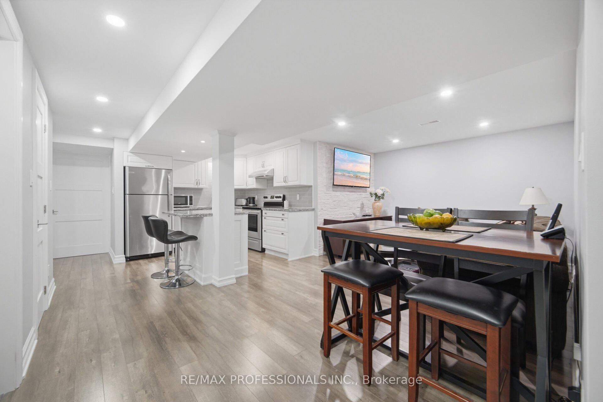 Photo 30 of 9 Tynevale Drive, Etobicoke, Willowridge-Martingrove-Richview — HOMEH