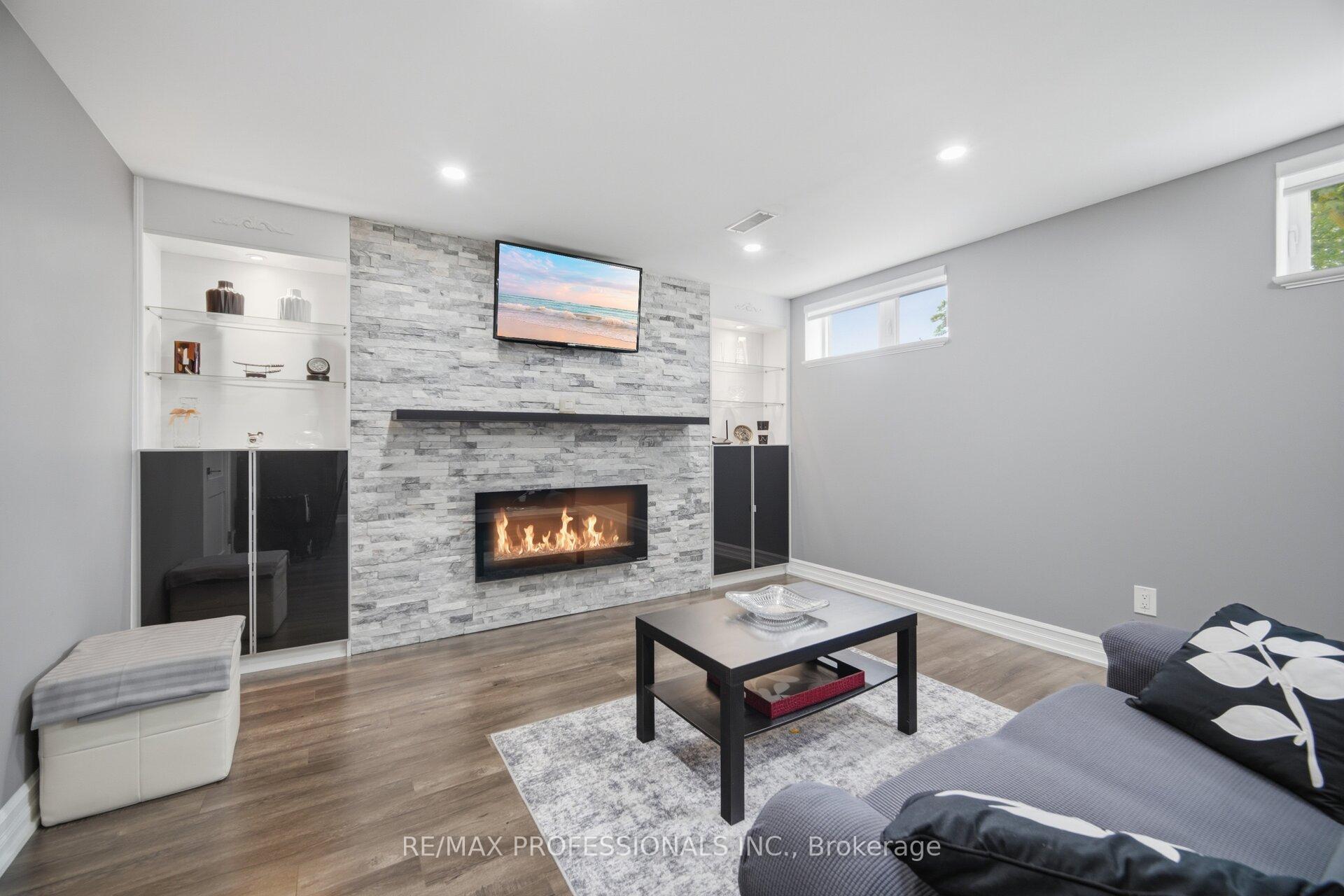 Photo 31 of 9 Tynevale Drive, Etobicoke, Willowridge-Martingrove-Richview — HOMEH