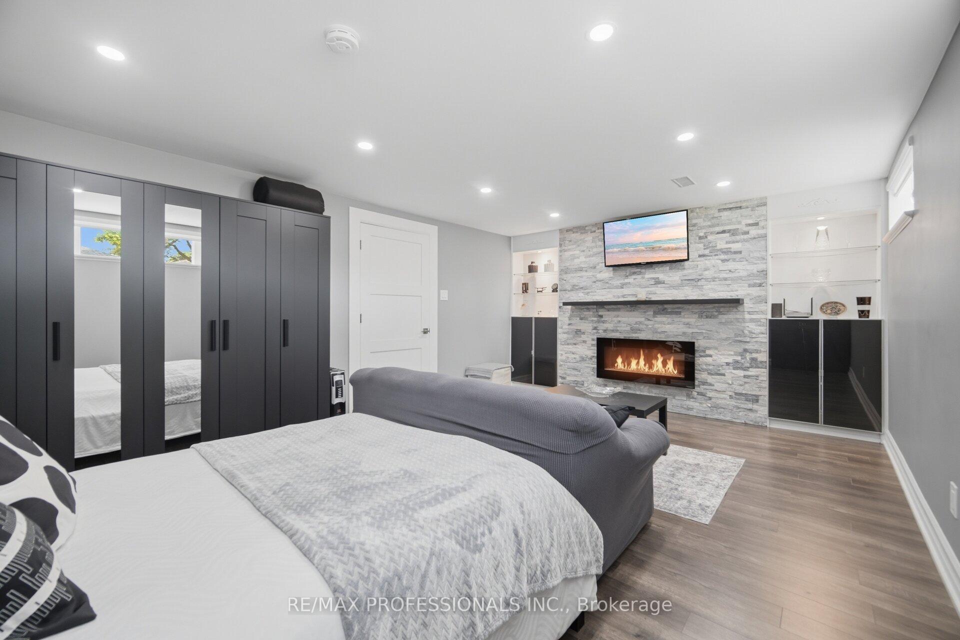 Photo 32 of 9 Tynevale Drive, Etobicoke, Willowridge-Martingrove-Richview — HOMEH