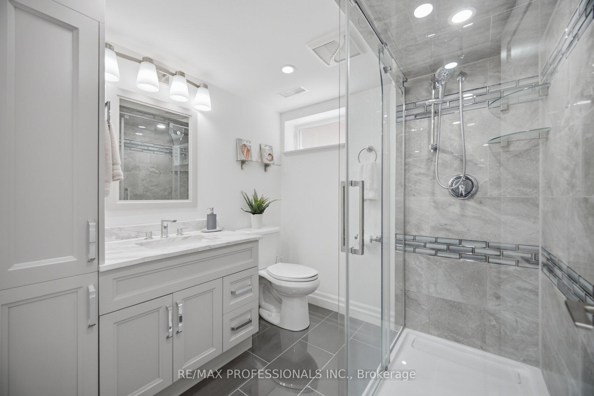 Photo 36 of 9 Tynevale Drive, Etobicoke, Willowridge-Martingrove-Richview — HOMEH