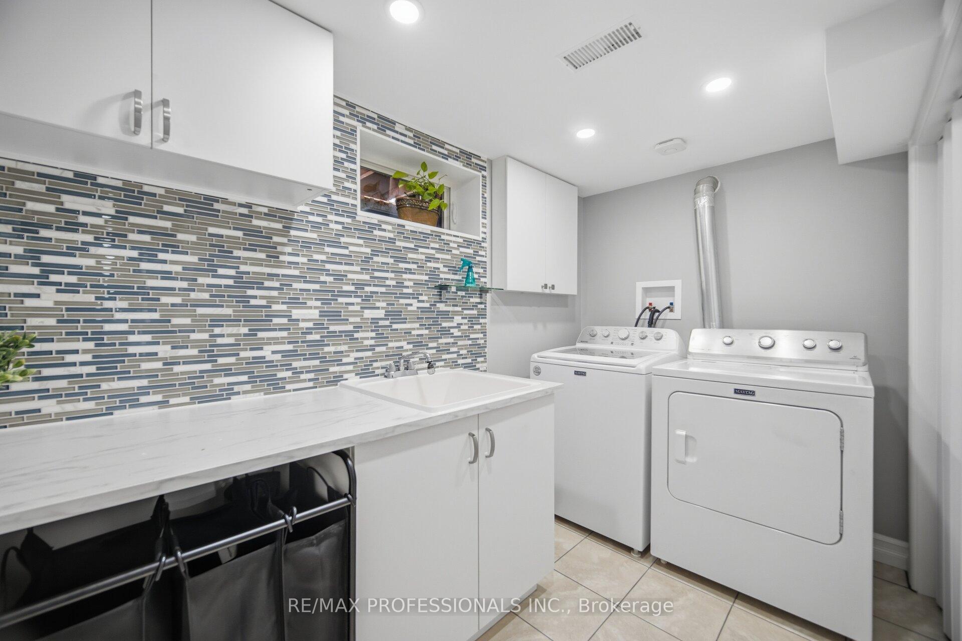 Photo 37 of 9 Tynevale Drive, Etobicoke, Willowridge-Martingrove-Richview — HOMEH