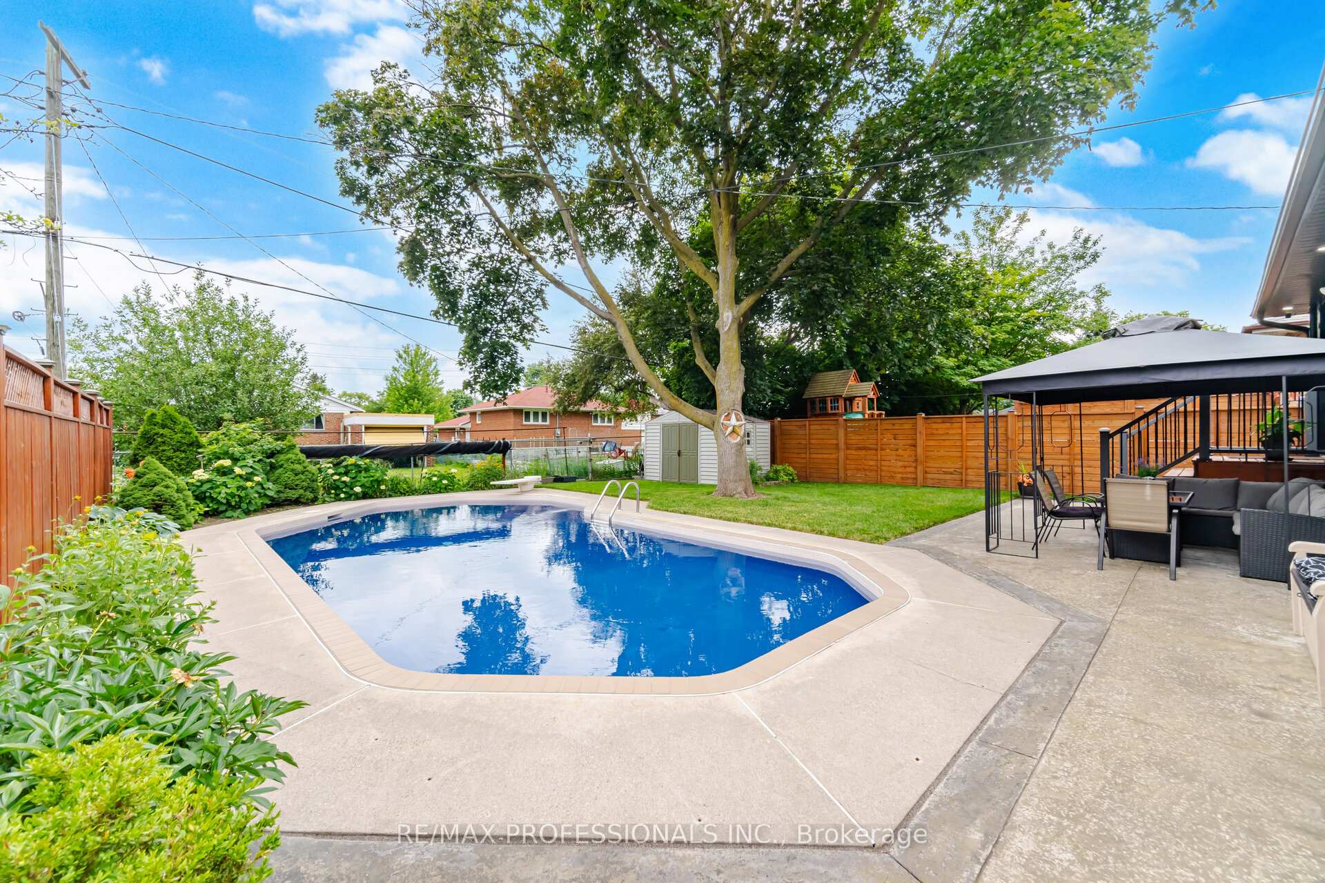 Photo 41 of 9 Tynevale Drive, Etobicoke, Willowridge-Martingrove-Richview — HOMEH