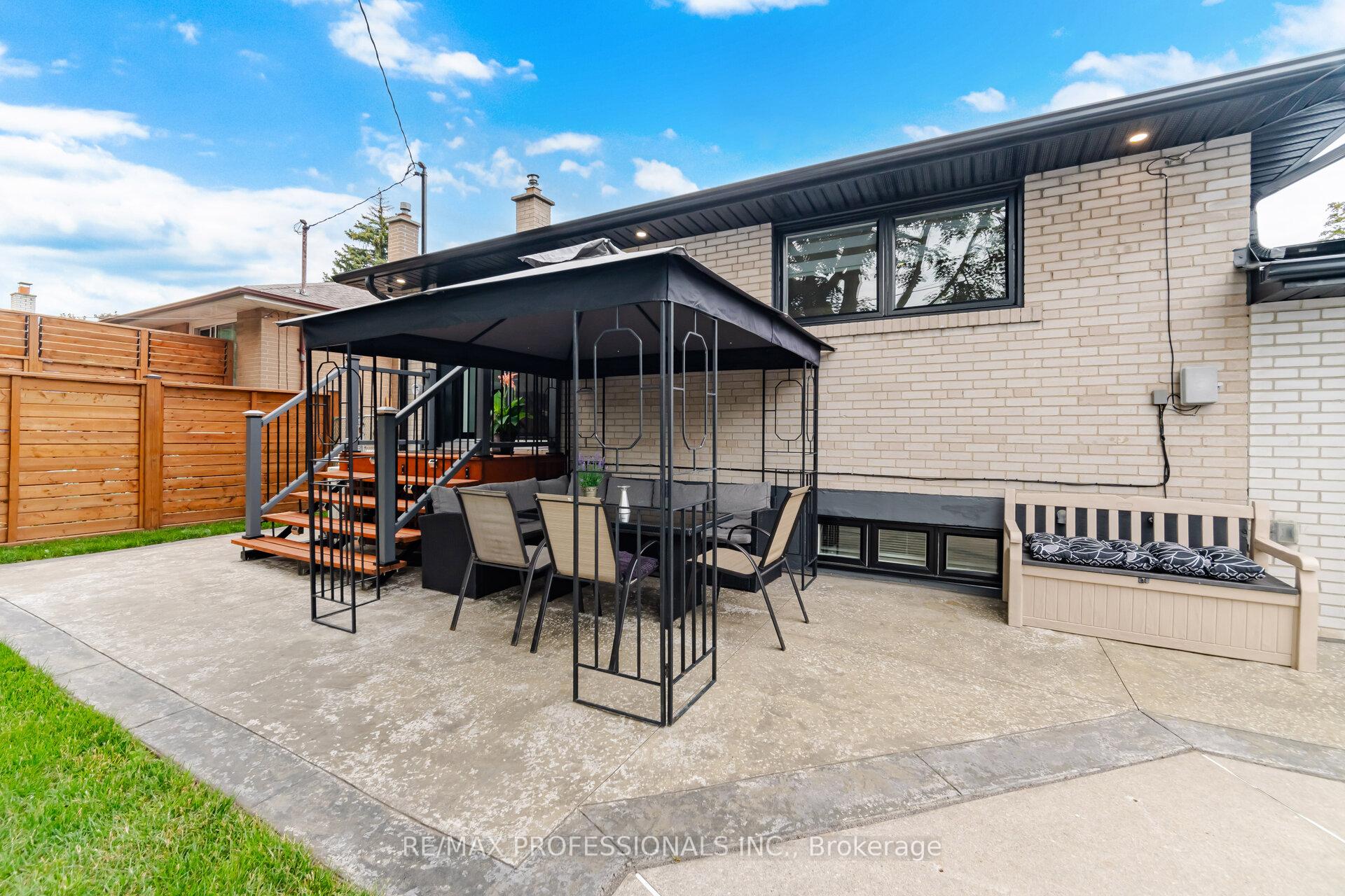 Photo 43 of 9 Tynevale Drive, Etobicoke, Willowridge-Martingrove-Richview — HOMEH