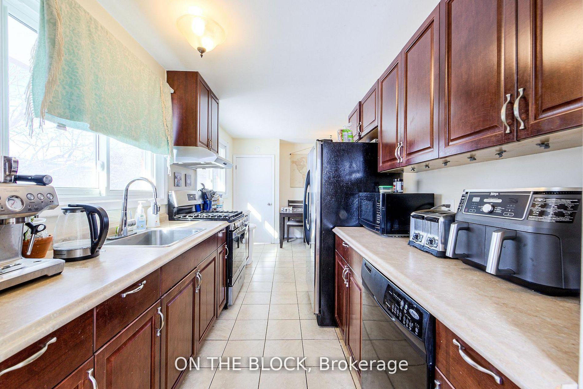 Photo 6 of Unit Upper, 151 Nugent Drive, Hamilton, Kentley — HOMEH