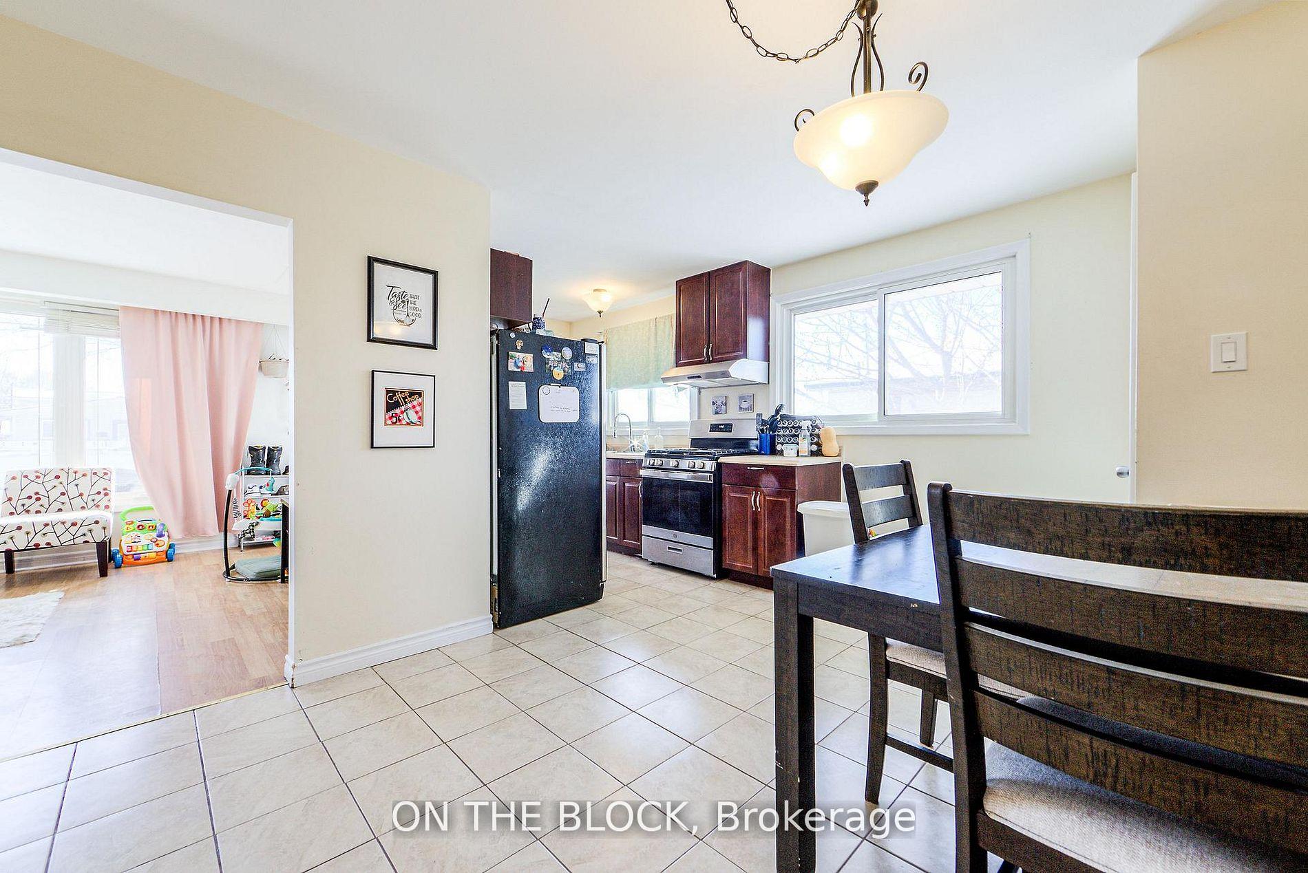 Photo 8 of Unit Upper, 151 Nugent Drive, Hamilton, Kentley — HOMEH