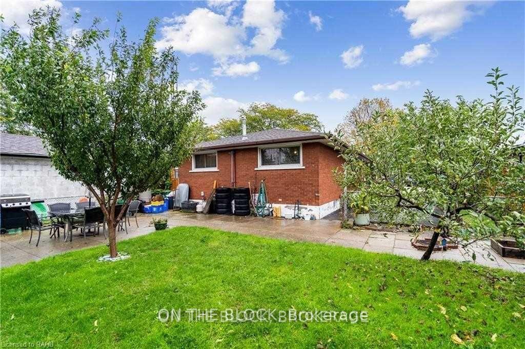 Photo 16 of Unit Upper, 151 Nugent Drive, Hamilton, Kentley — HOMEH