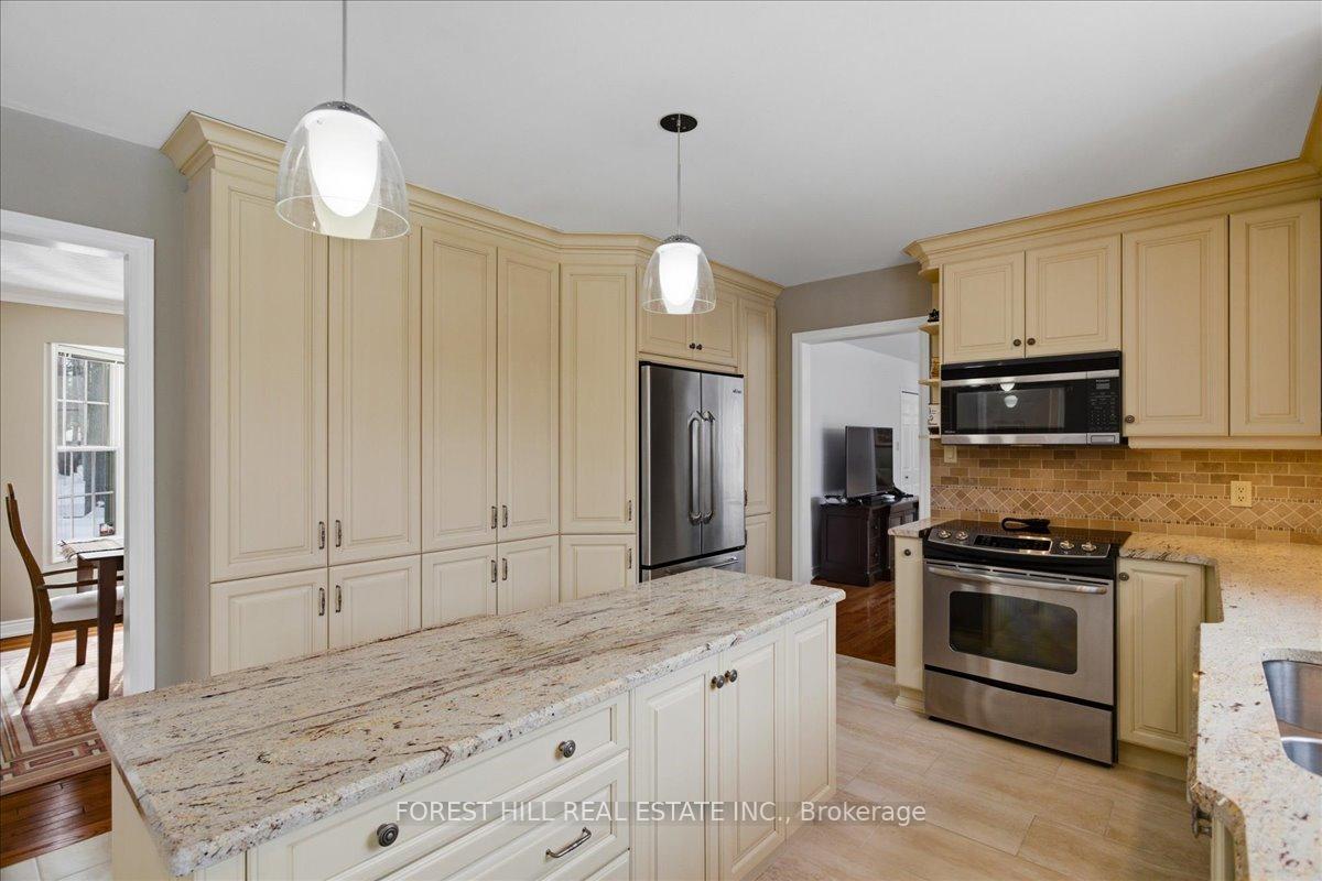 Photo 3 of 1836 Quantz Crescent, Innisfil, Rural Innisfil — HOMEH