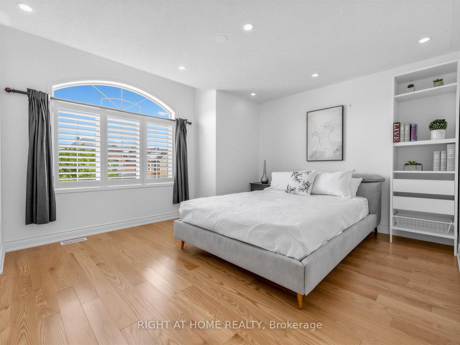 Photo 64 of 2042 Quinte Street, Burlington, Orchard — HOMEH