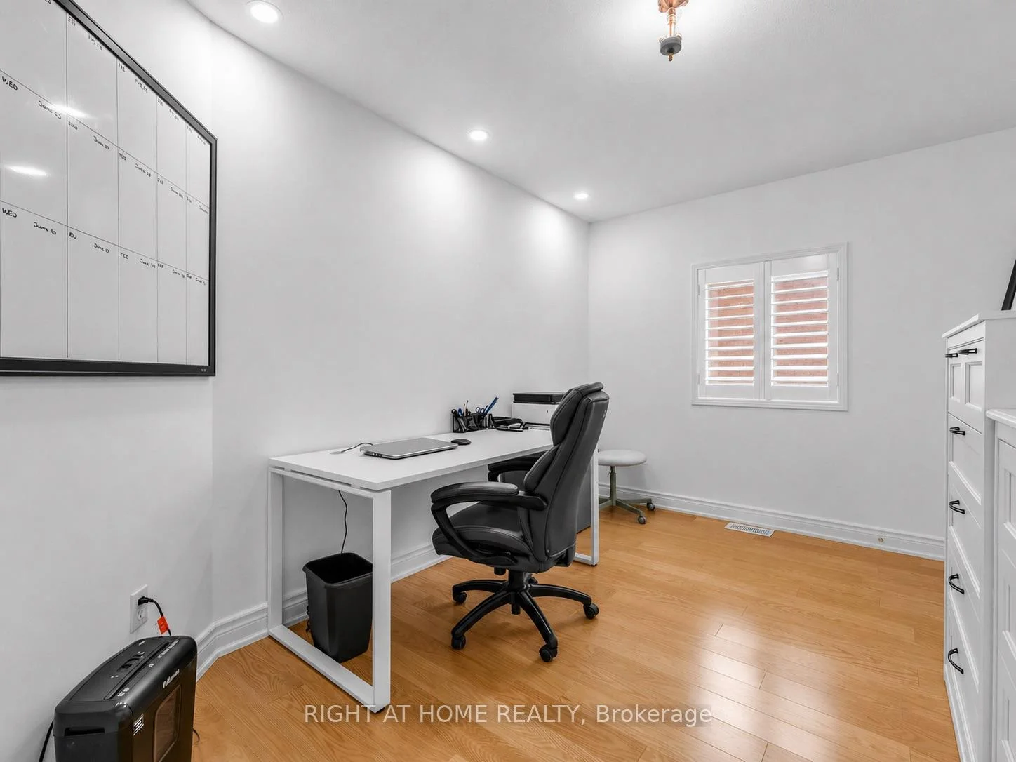 Photo 25 of 2042 Quinte Street, Burlington, Orchard — HOMEH