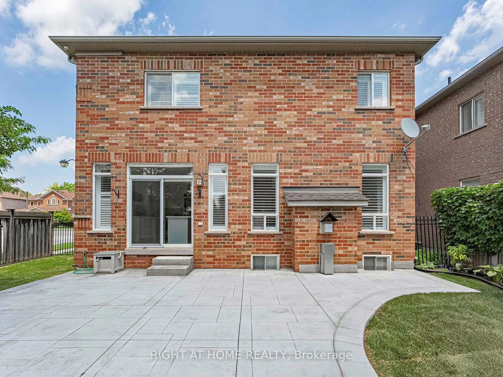 Photo 36 of 2042 Quinte Street, Burlington, Orchard — HOMEH