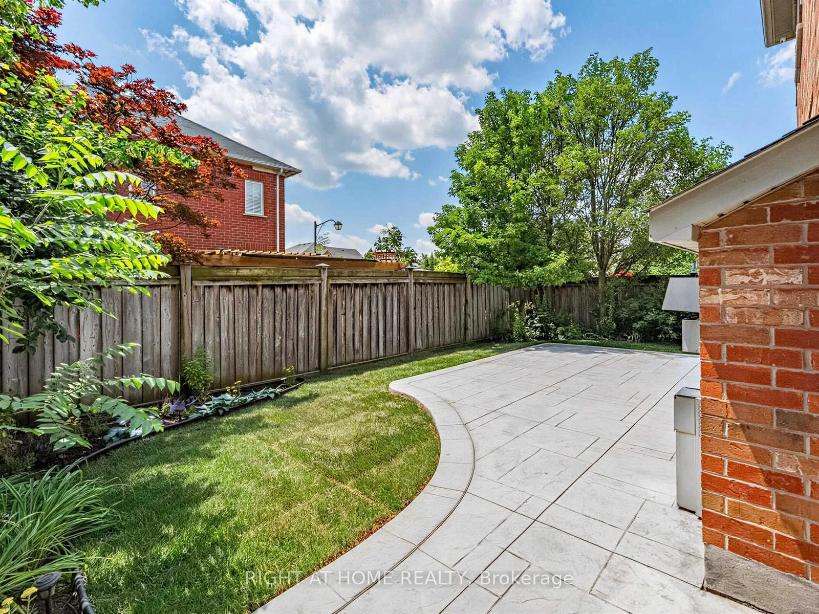 Photo 37 of 2042 Quinte Street, Burlington, Orchard — HOMEH