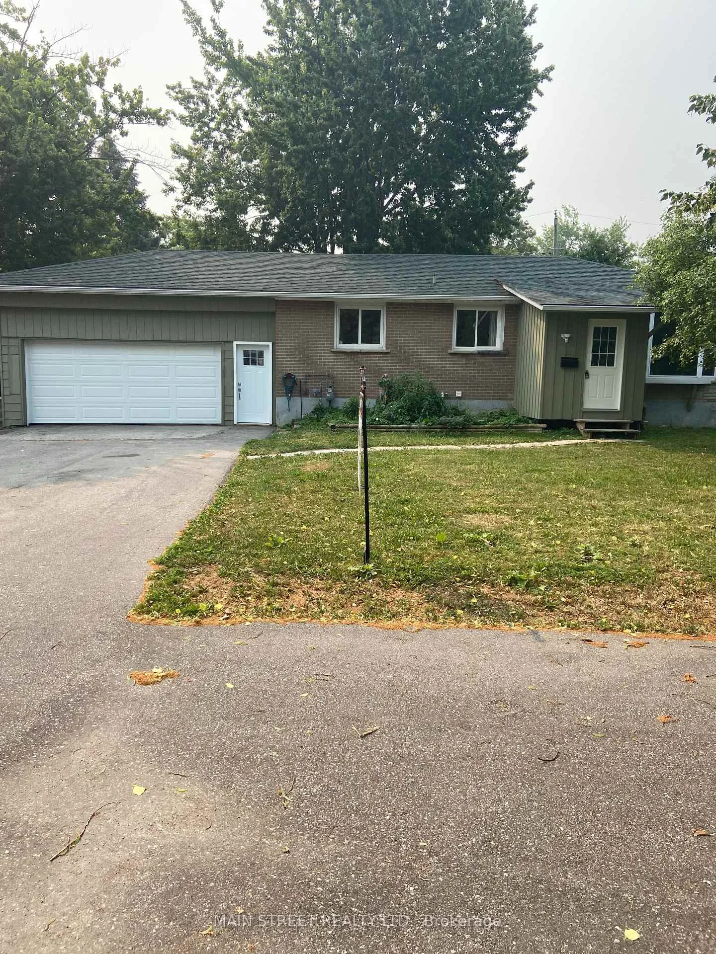 Photo 1 of 329 James Street E, Orillia — HOMEH