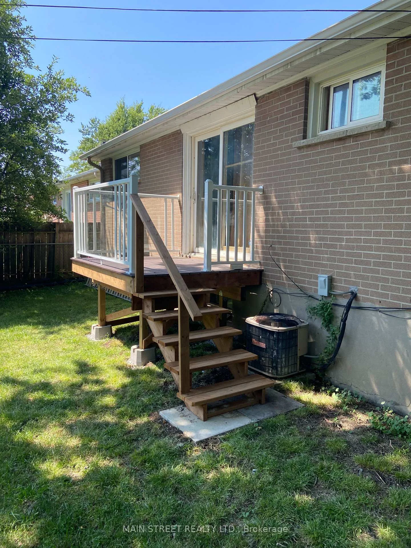 Photo 6 of 329 James Street E, Orillia — HOMEH