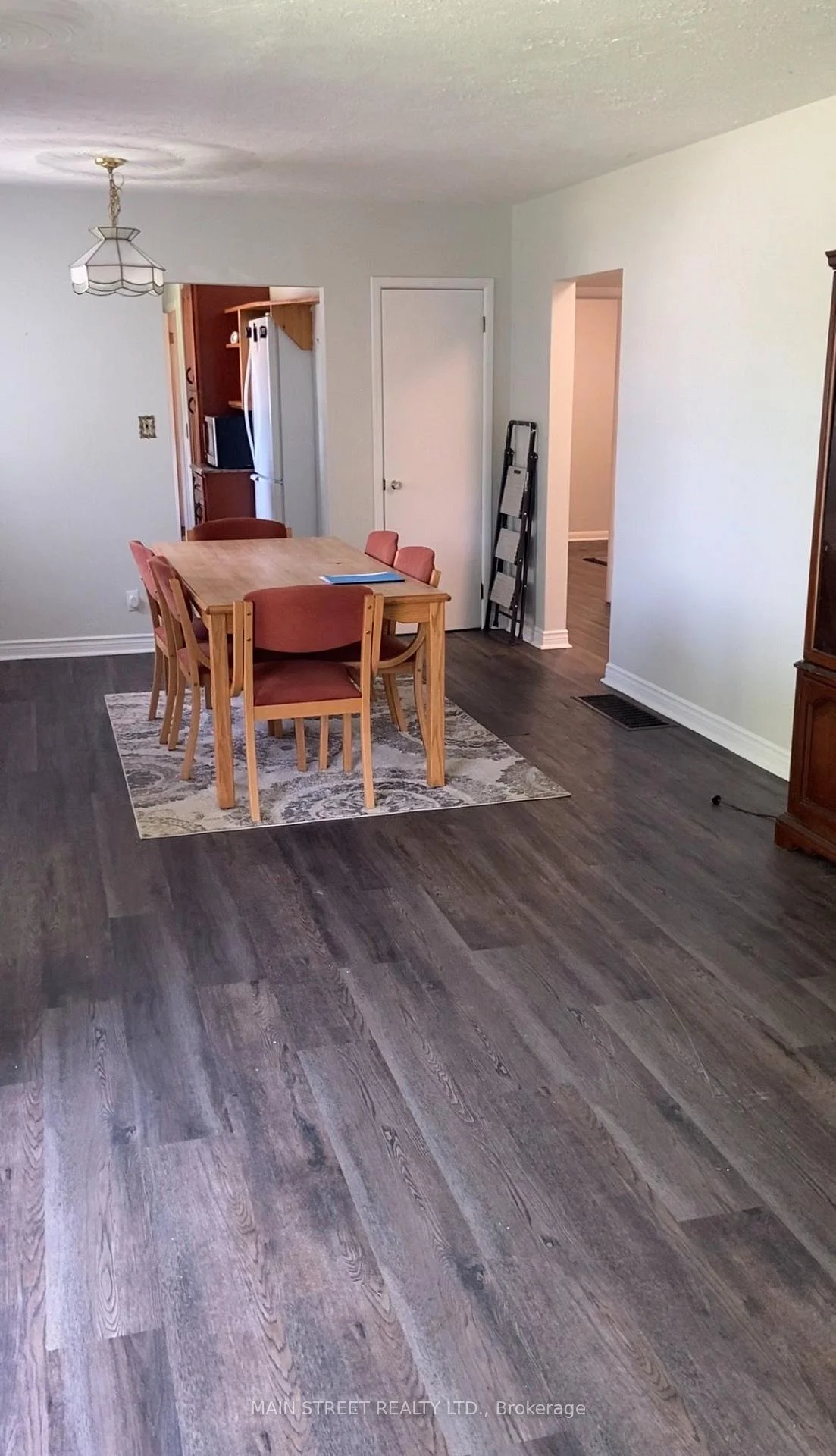 Photo 10 of 329 James Street E, Orillia — HOMEH