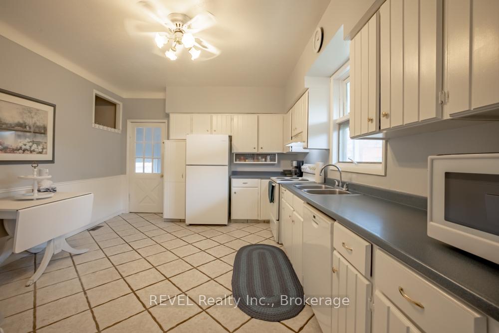 Photo 12 of 10 Wiley Street, St. Catharines, Downtown — HOMEH