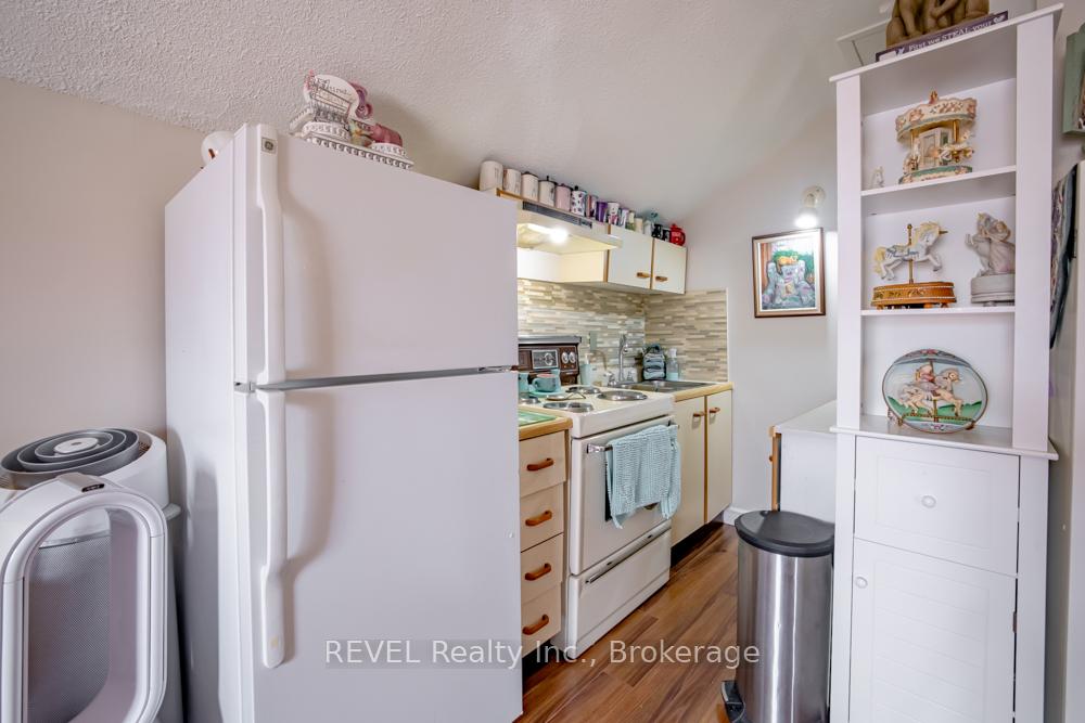 Photo 18 of 10 Wiley Street, St. Catharines, Downtown — HOMEH