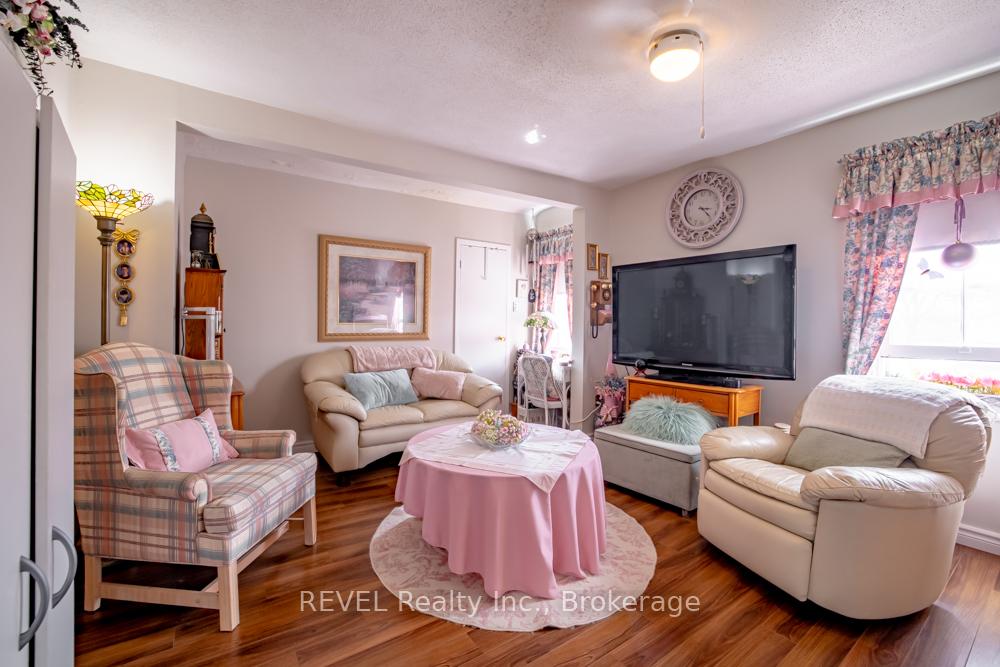 Photo 21 of 10 Wiley Street, St. Catharines, Downtown — HOMEH
