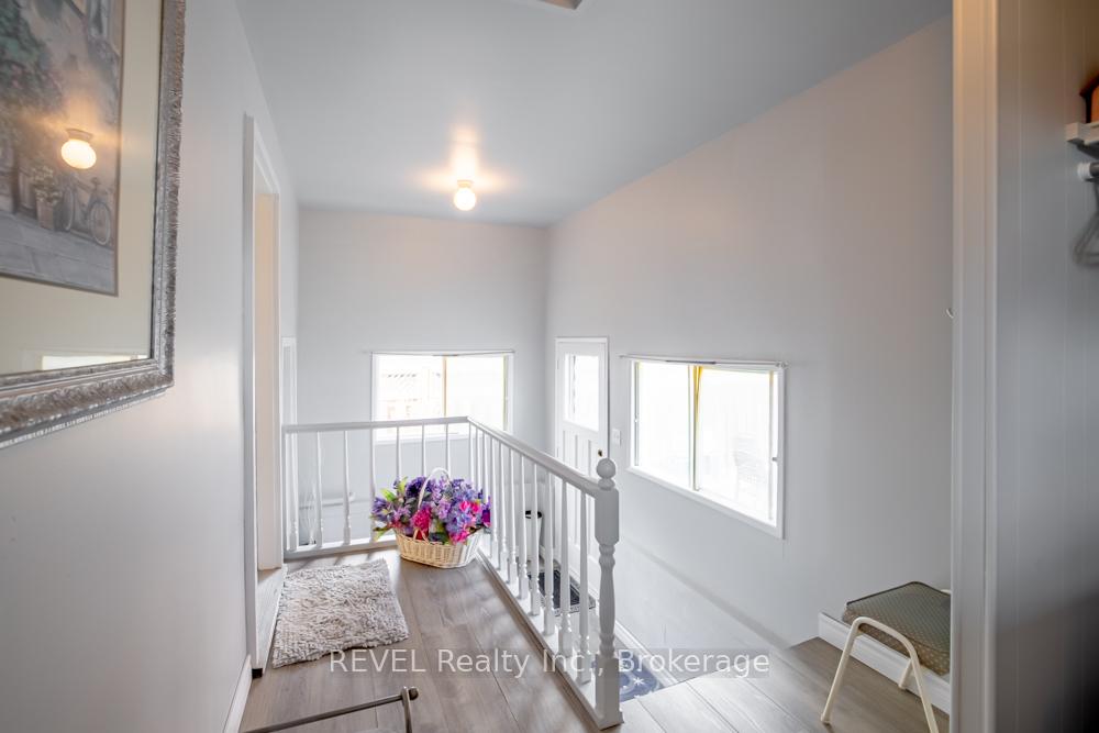 Photo 23 of 10 Wiley Street, St. Catharines, Downtown — HOMEH