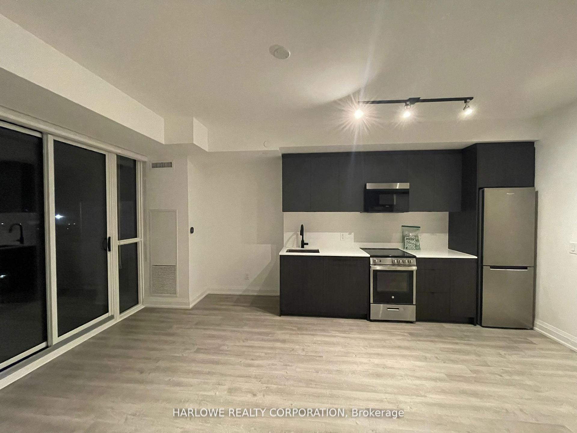 Photo 3 of Unit 906, 2369 Danforth Avenue, Toronto, East End-Danforth — HOMEH