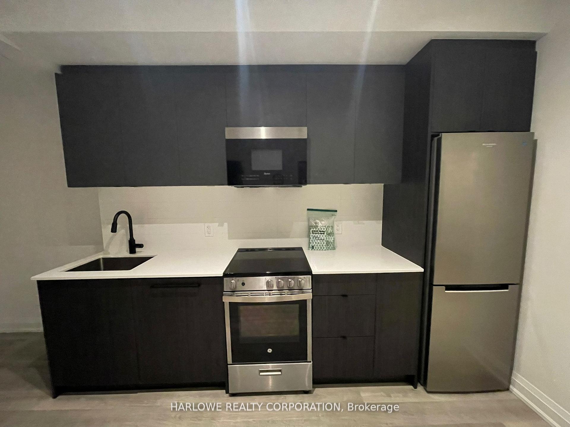 Photo 4 of Unit 906, 2369 Danforth Avenue, Toronto, East End-Danforth — HOMEH