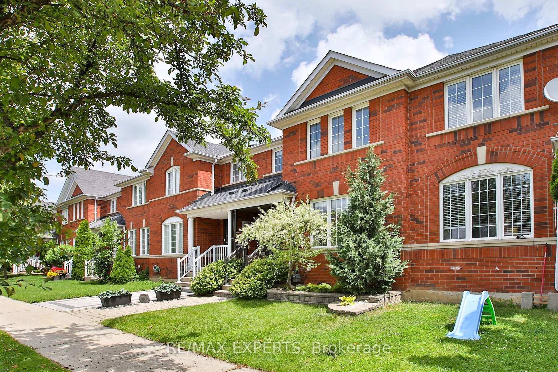 Front of 5887 Shelford Terrace