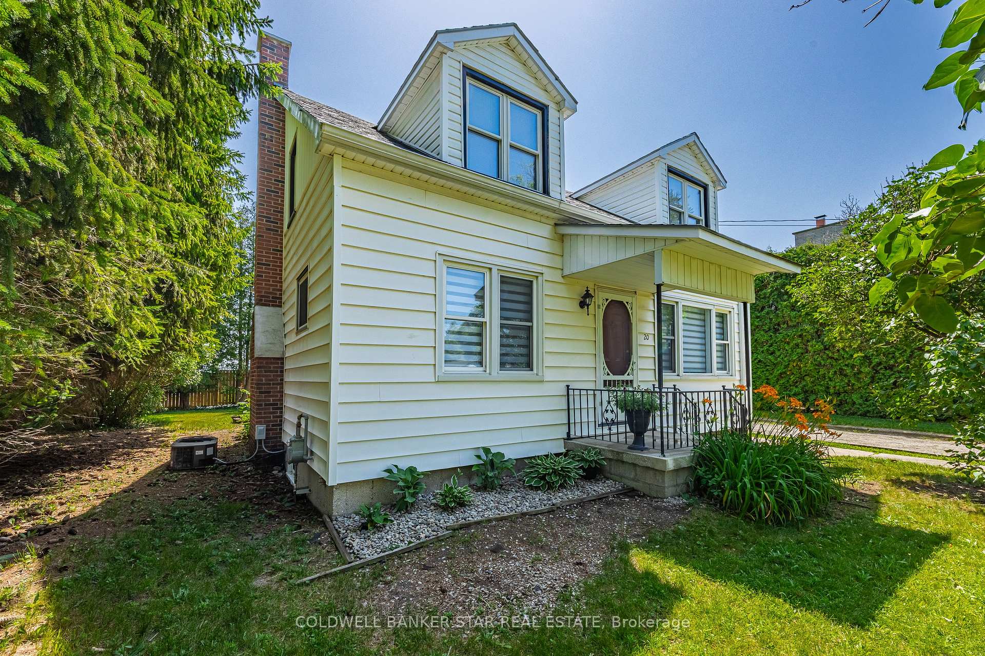 Photo 4 of 20 Gill Road, Lambton Shores, Grand Bend — HOMEH