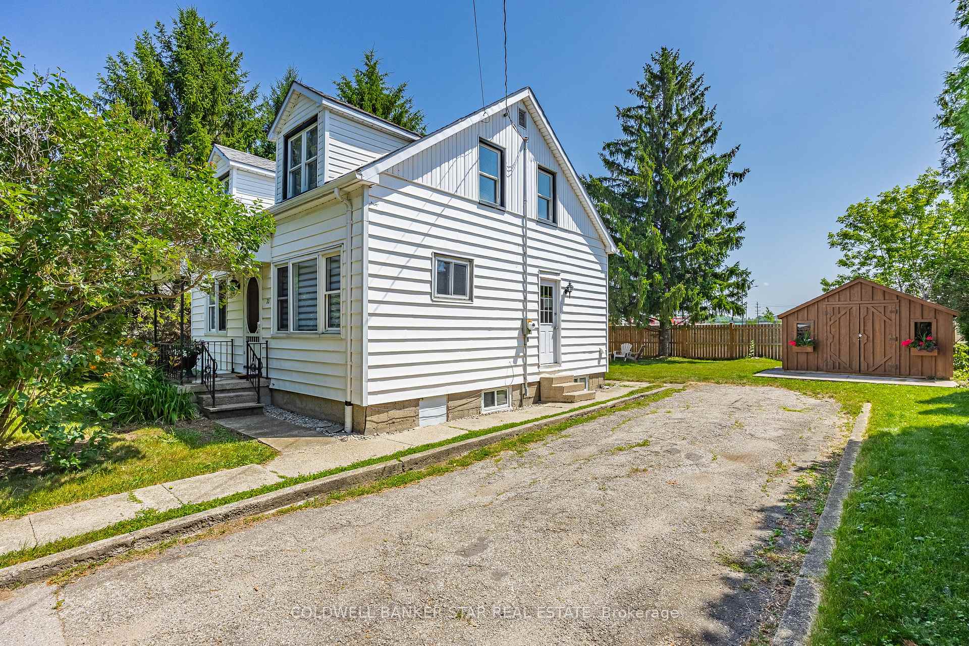 Photo 32 of 20 Gill Road, Lambton Shores, Grand Bend — HOMEH