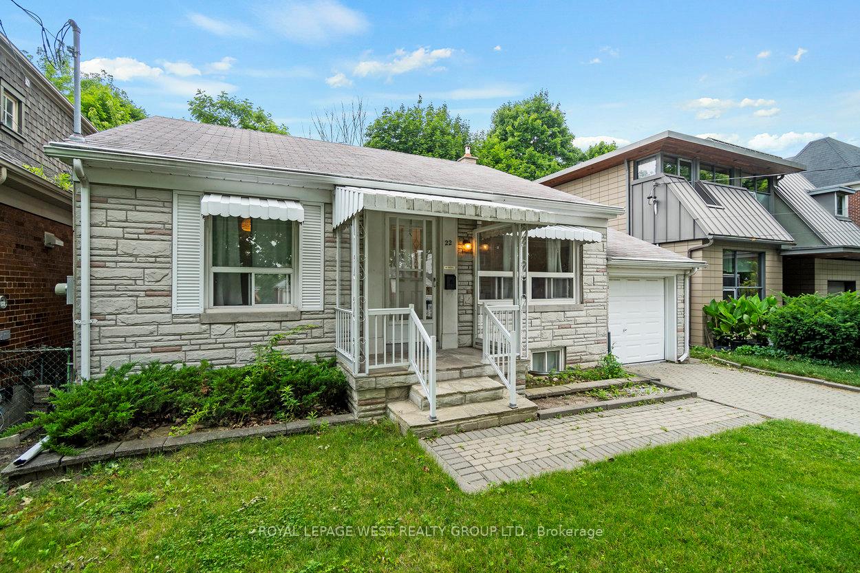 Photo 5 of 22 Beaucourt Road, Etobicoke, Stonegate-Queensway — HOMEH