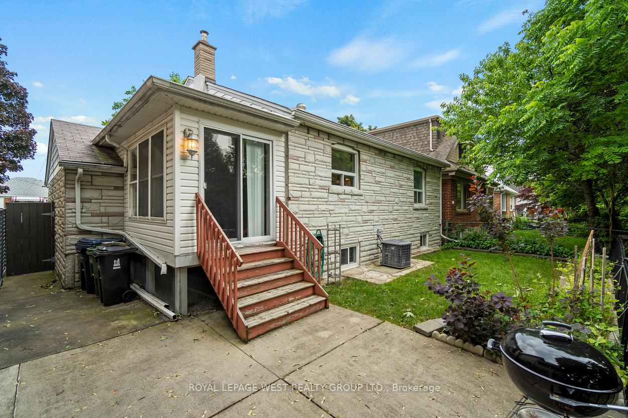 Photo 28 of 22 Beaucourt Road, Etobicoke, Stonegate-Queensway — HOMEH
