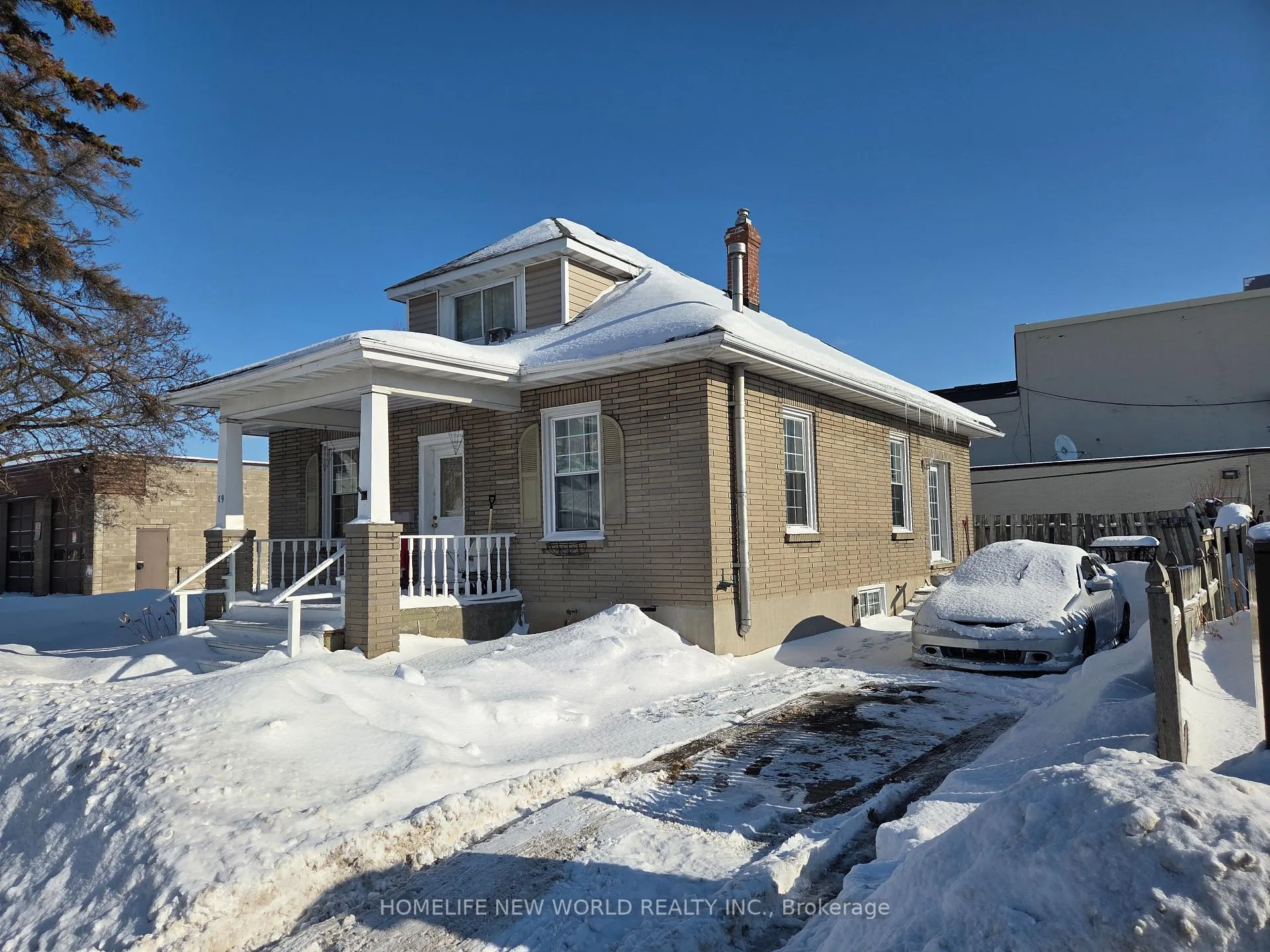 Photo 2 of 19 Flindall Street, Quinte West, Trenton Ward — HOMEH