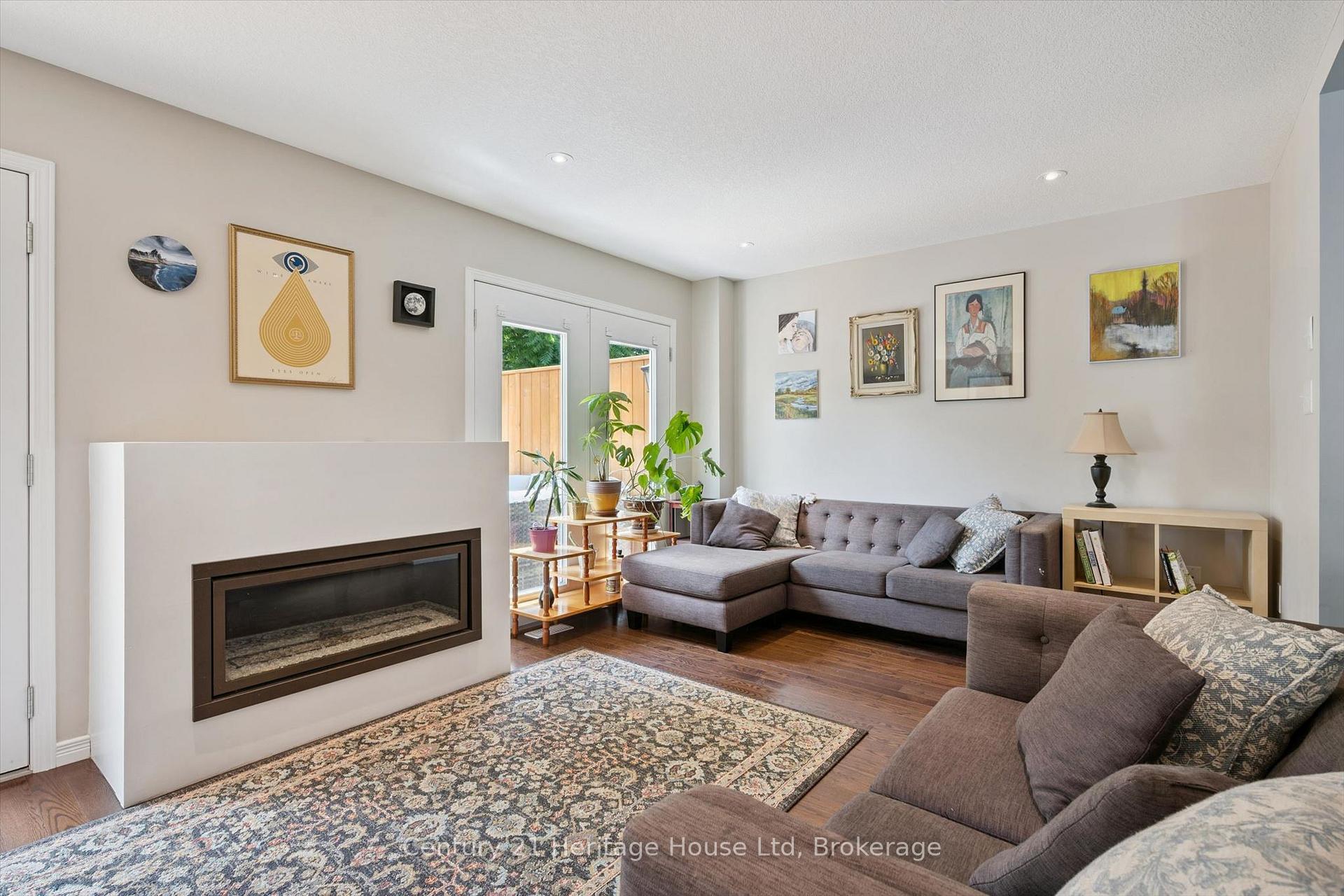 Photo 10 of 31 Alice Street, Guelph, St. Patrick's Ward — HOMEH