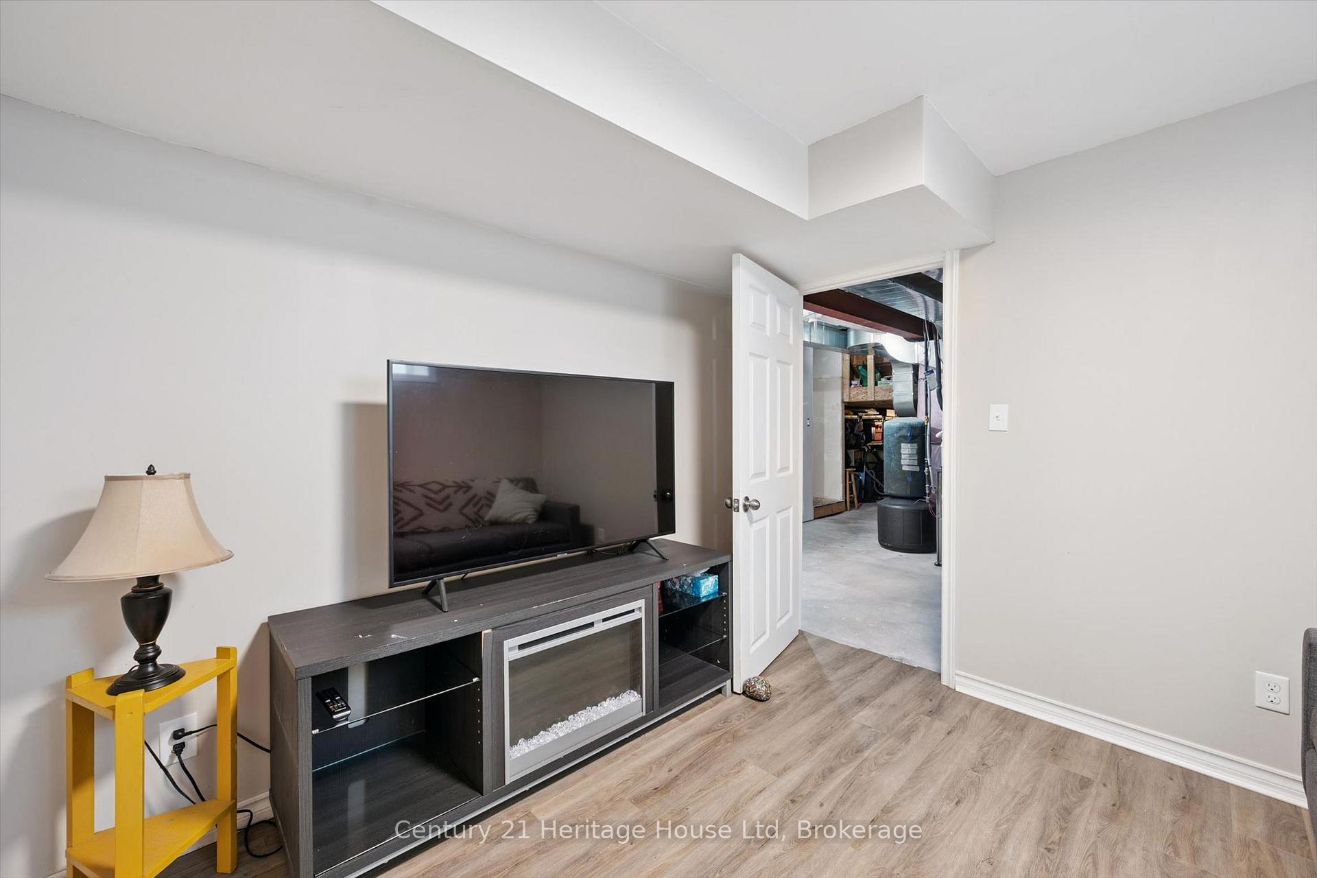 Photo 32 of 31 Alice Street, Guelph, St. Patrick's Ward — HOMEH