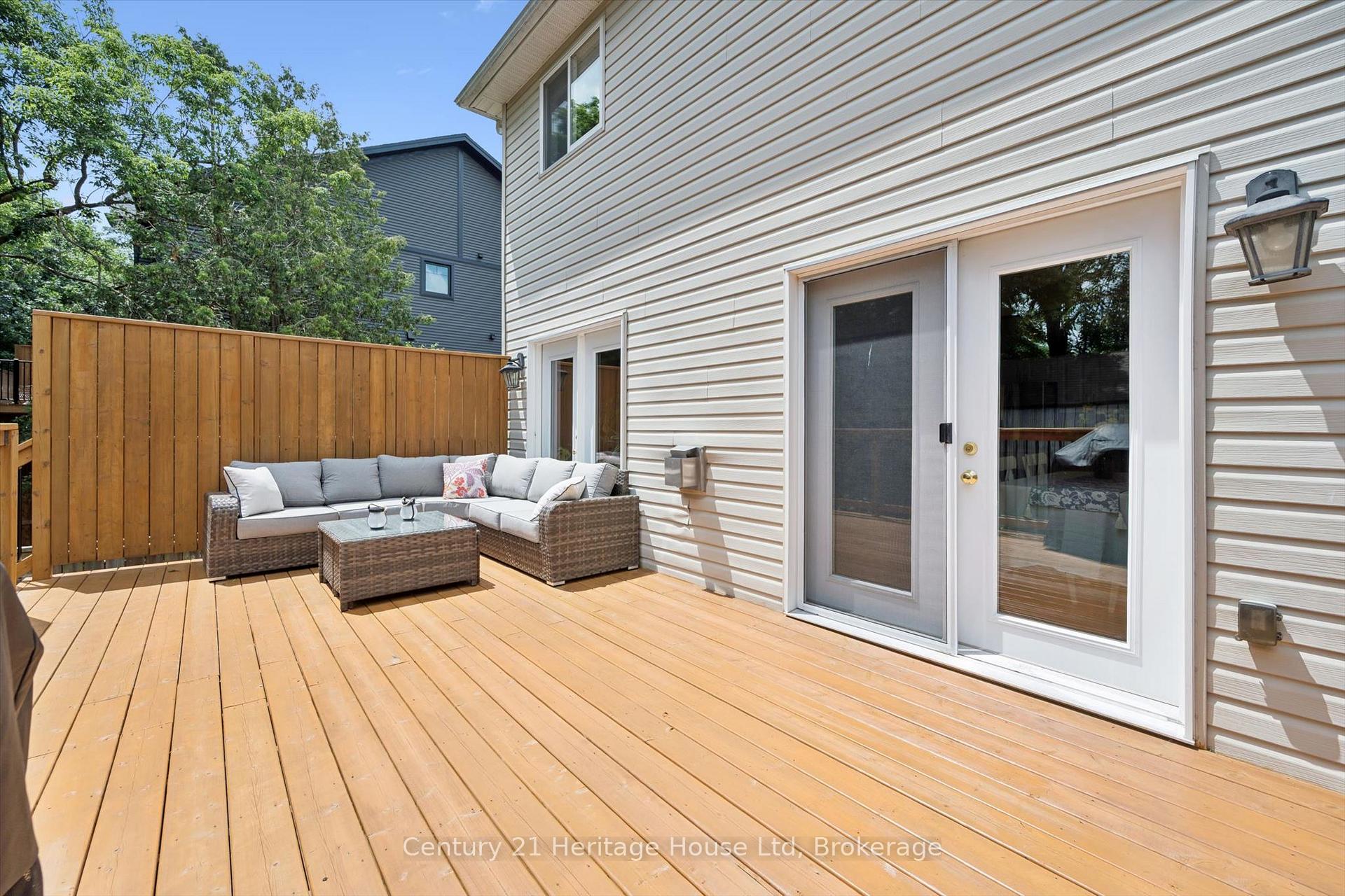 Photo 34 of 31 Alice Street, Guelph, St. Patrick's Ward — HOMEH