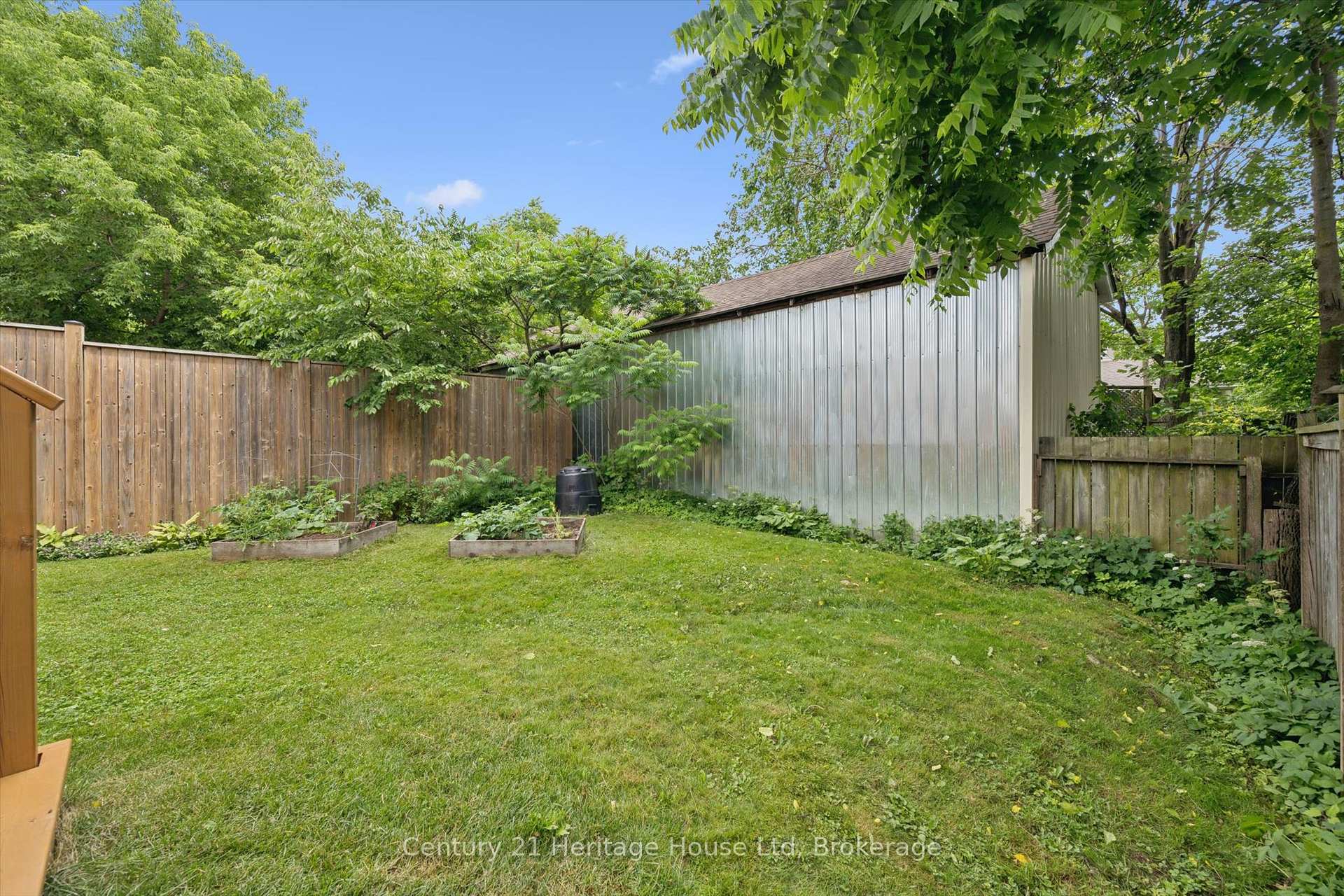 Photo 36 of 31 Alice Street, Guelph, St. Patrick's Ward — HOMEH