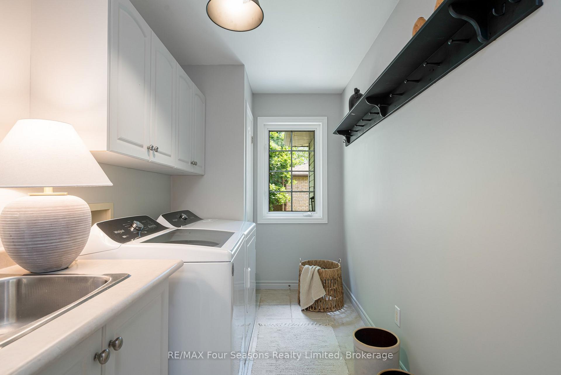 Photo 10 of 25 Kelley Crescent, Wasaga Beach — HOMEH