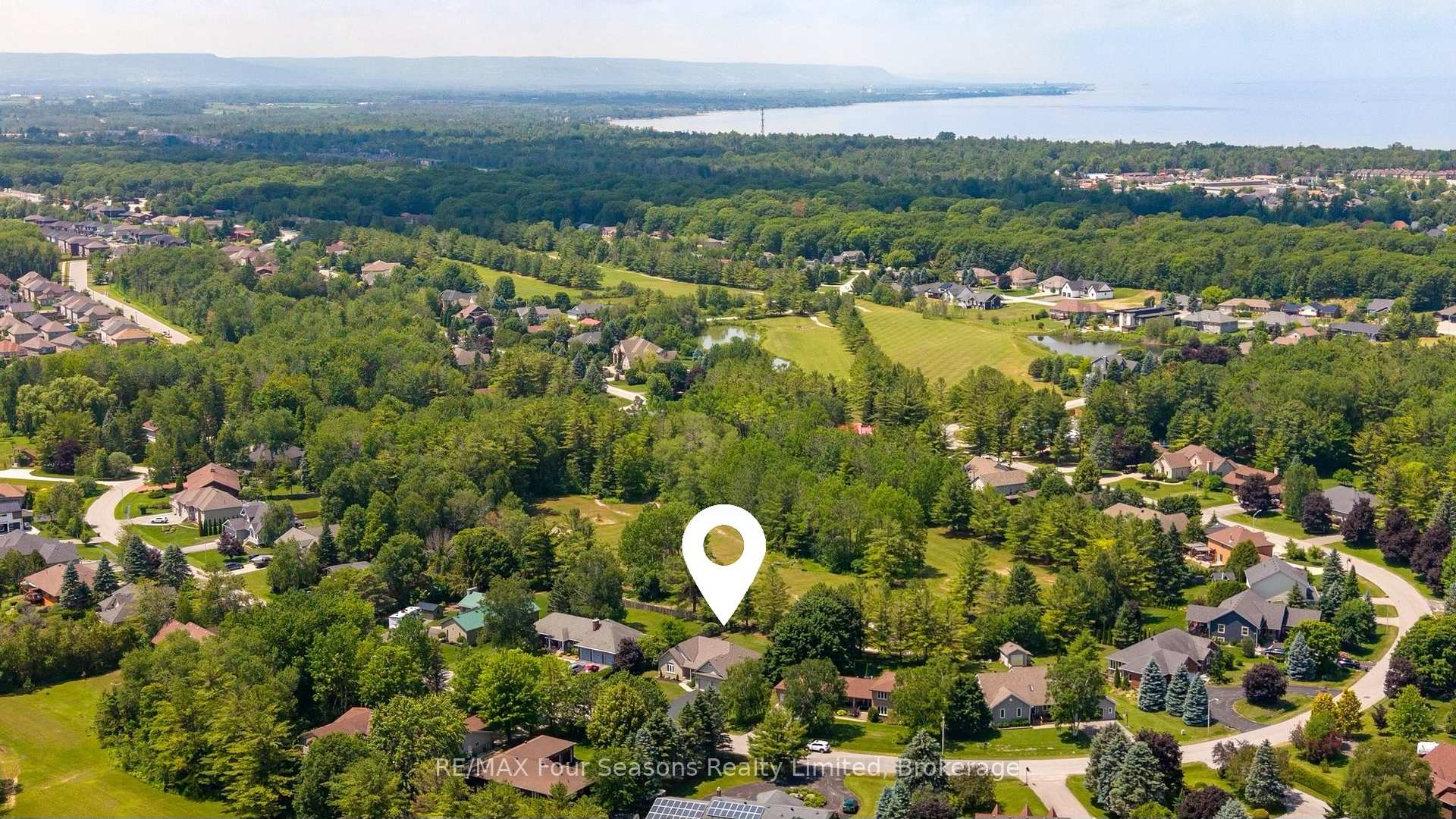Photo 39 of 25 Kelley Crescent, Wasaga Beach — HOMEH
