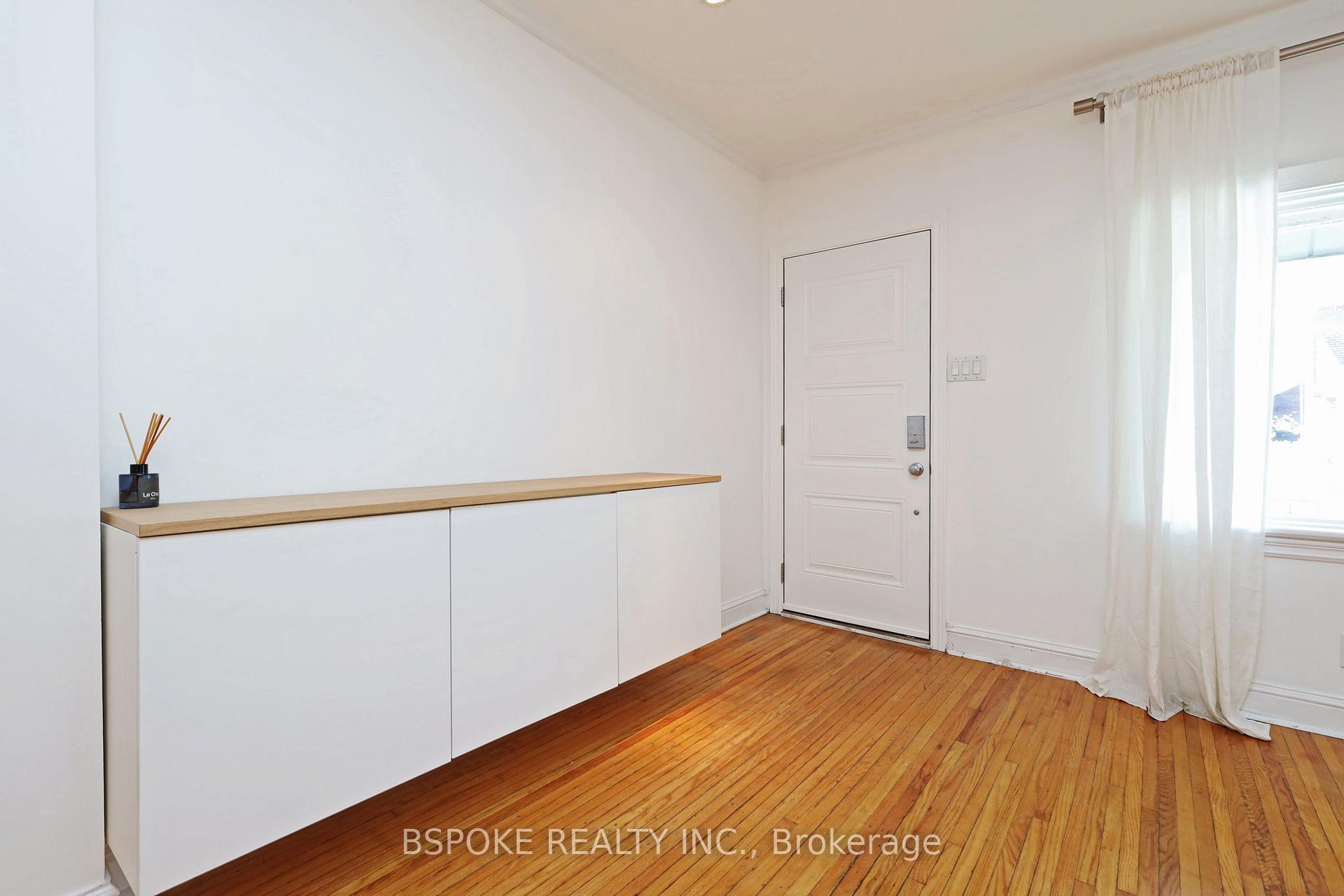 Photo 4 of 21 Curzon Street, Toronto, South Riverdale — HOMEH