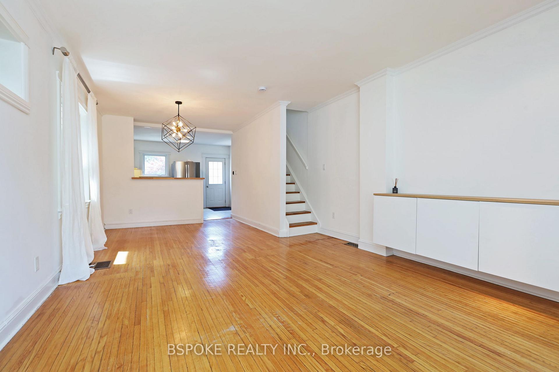 Photo 5 of 21 Curzon Street, Toronto, South Riverdale — HOMEH