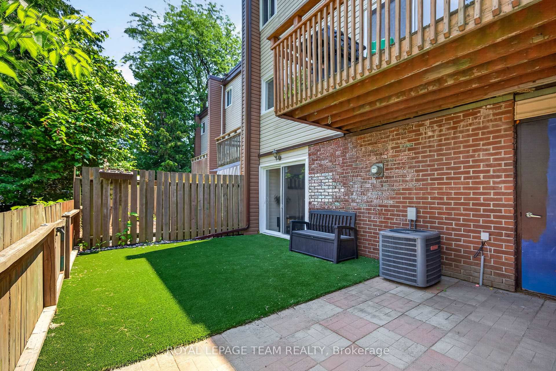 Photo 9 of 41 Longwood Avenue, Ottawa, Lynwood Village — HOMEH