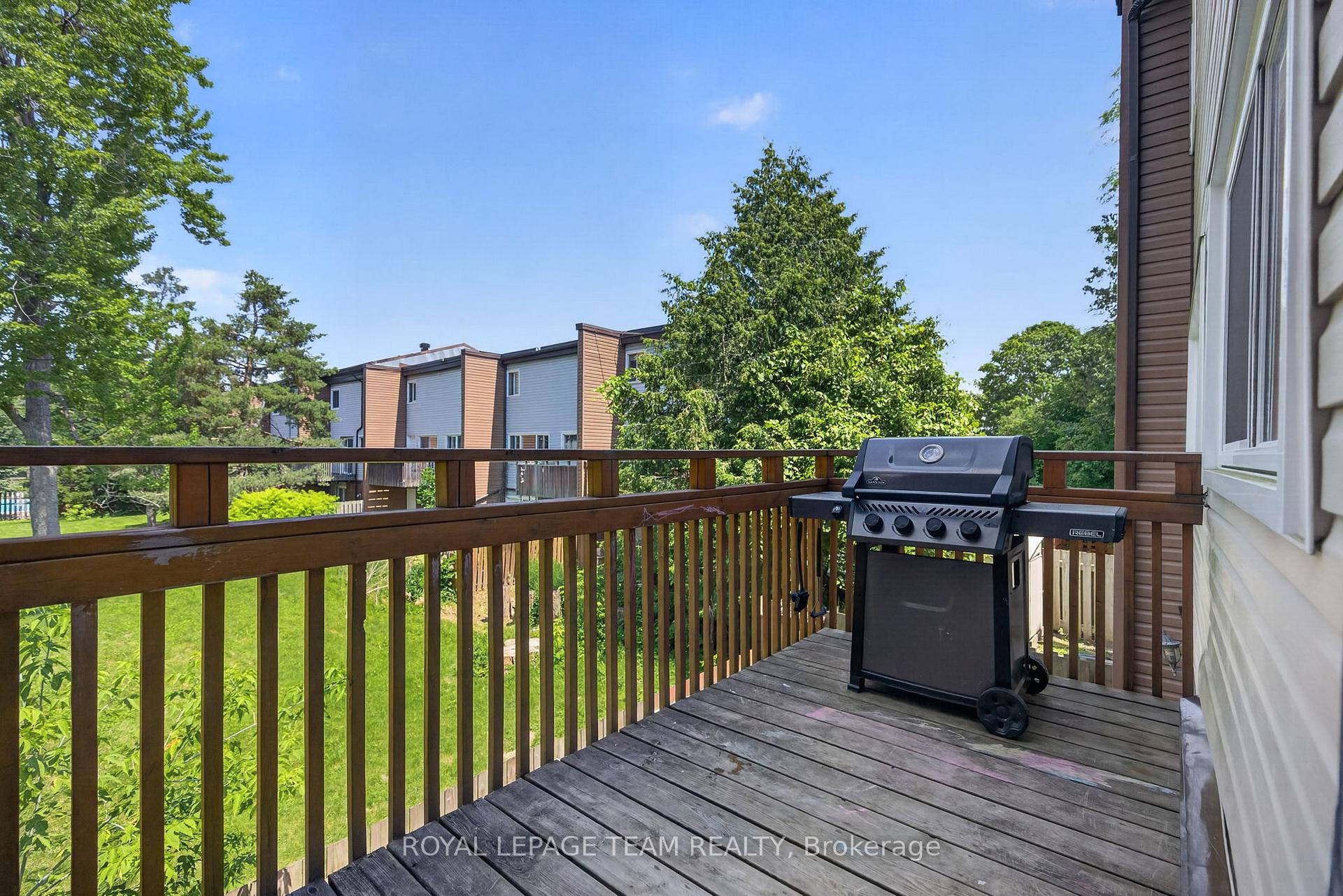 Photo 22 of 41 Longwood Avenue, Ottawa, Lynwood Village — HOMEH