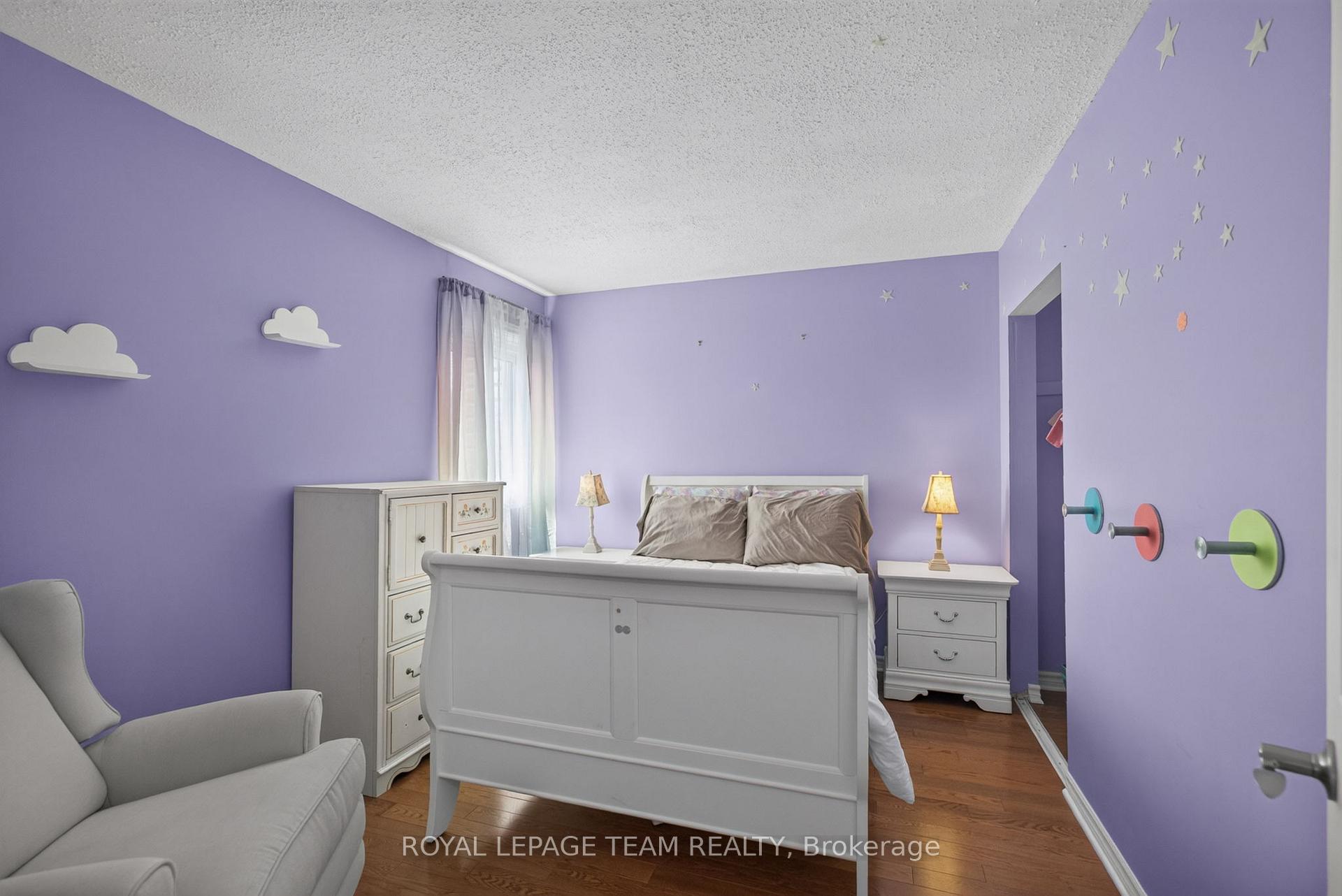 Photo 45 of 41 Longwood Avenue, Ottawa, Lynwood Village — HOMEH