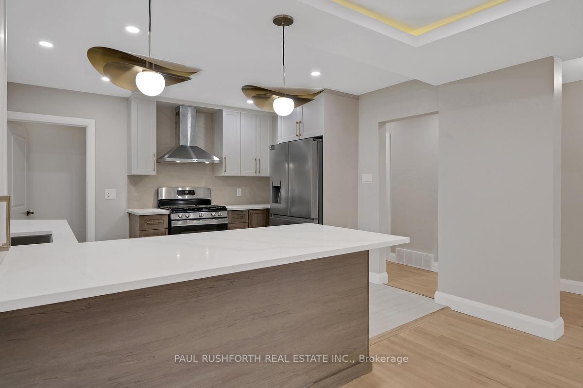 Photo 16 of 668 Fraser Avenue, Ottawa, Laurentianview — HOMEH