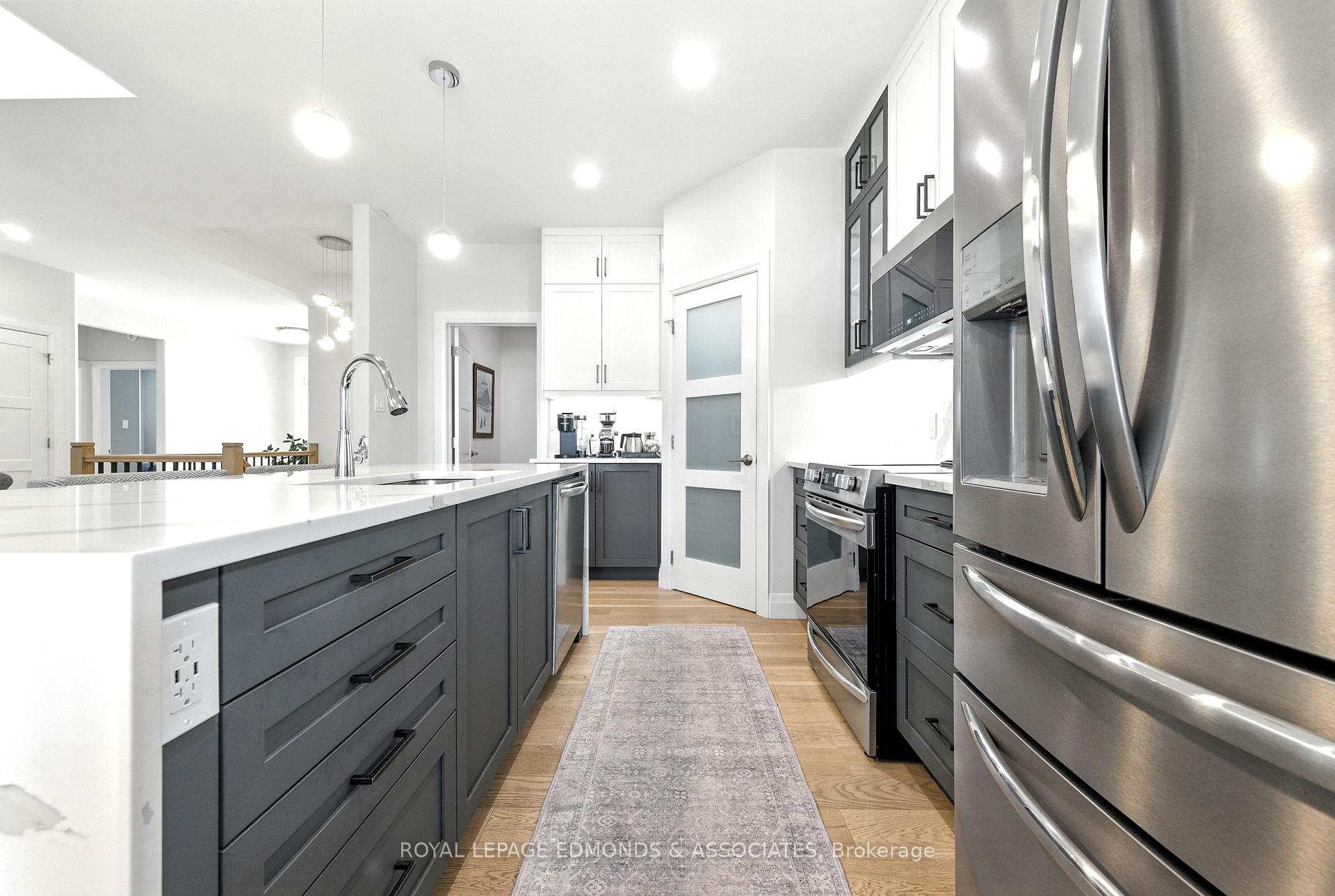 Photo 8 of 517 Sydenham Street, Pembroke, Pembroke — HOMEH