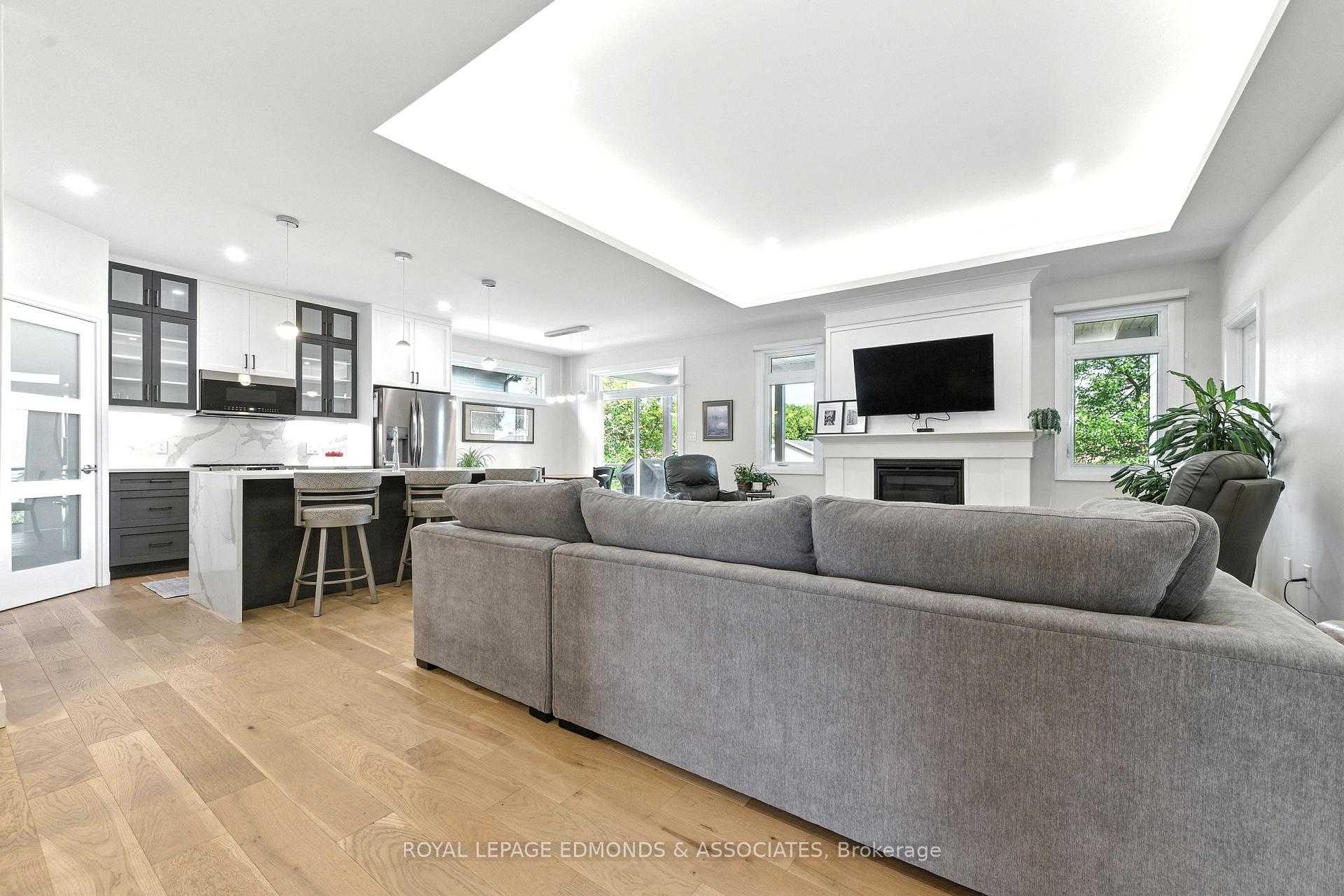 Photo 10 of 517 Sydenham Street, Pembroke, Pembroke — HOMEH