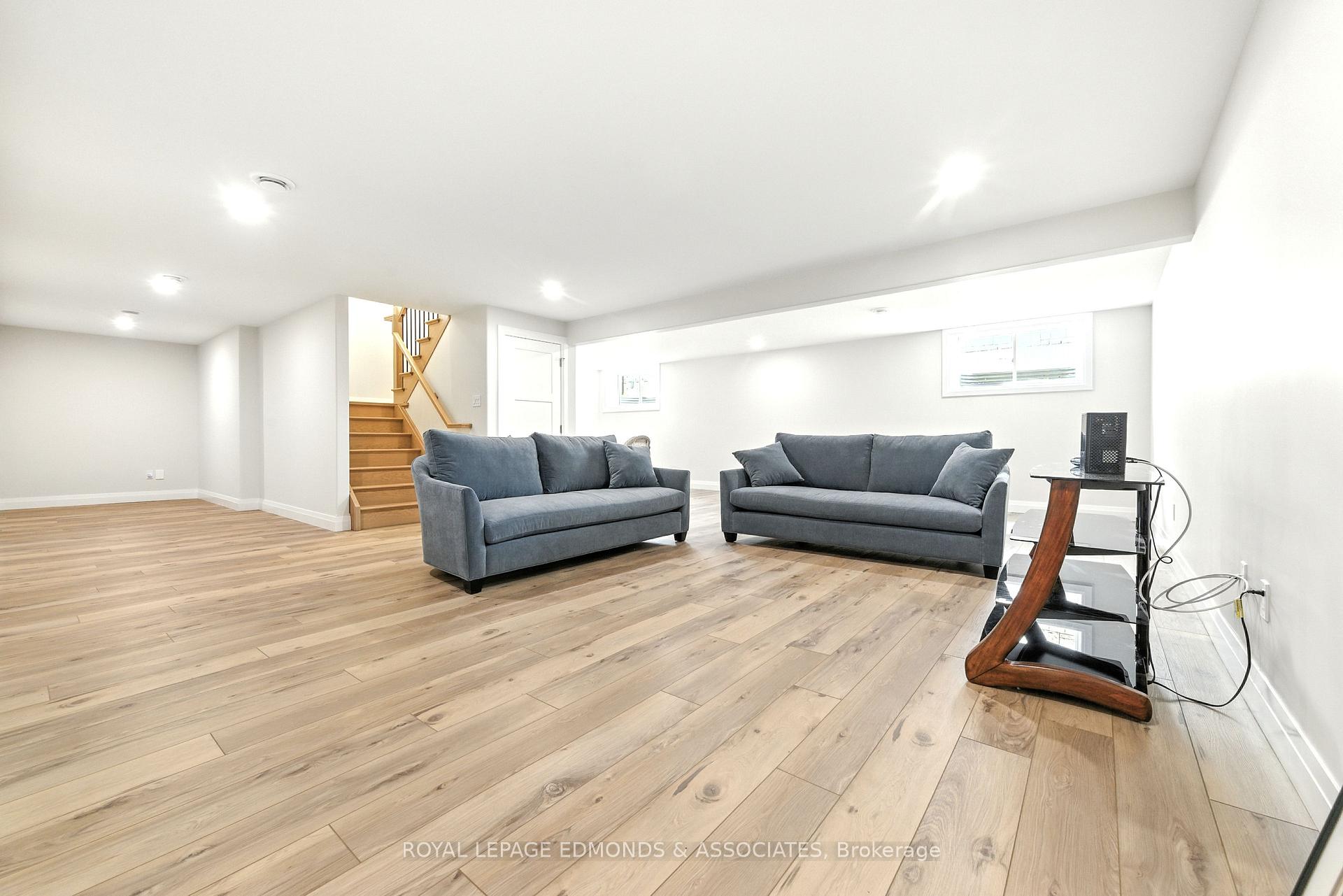 Photo 37 of 517 Sydenham Street, Pembroke, Pembroke — HOMEH