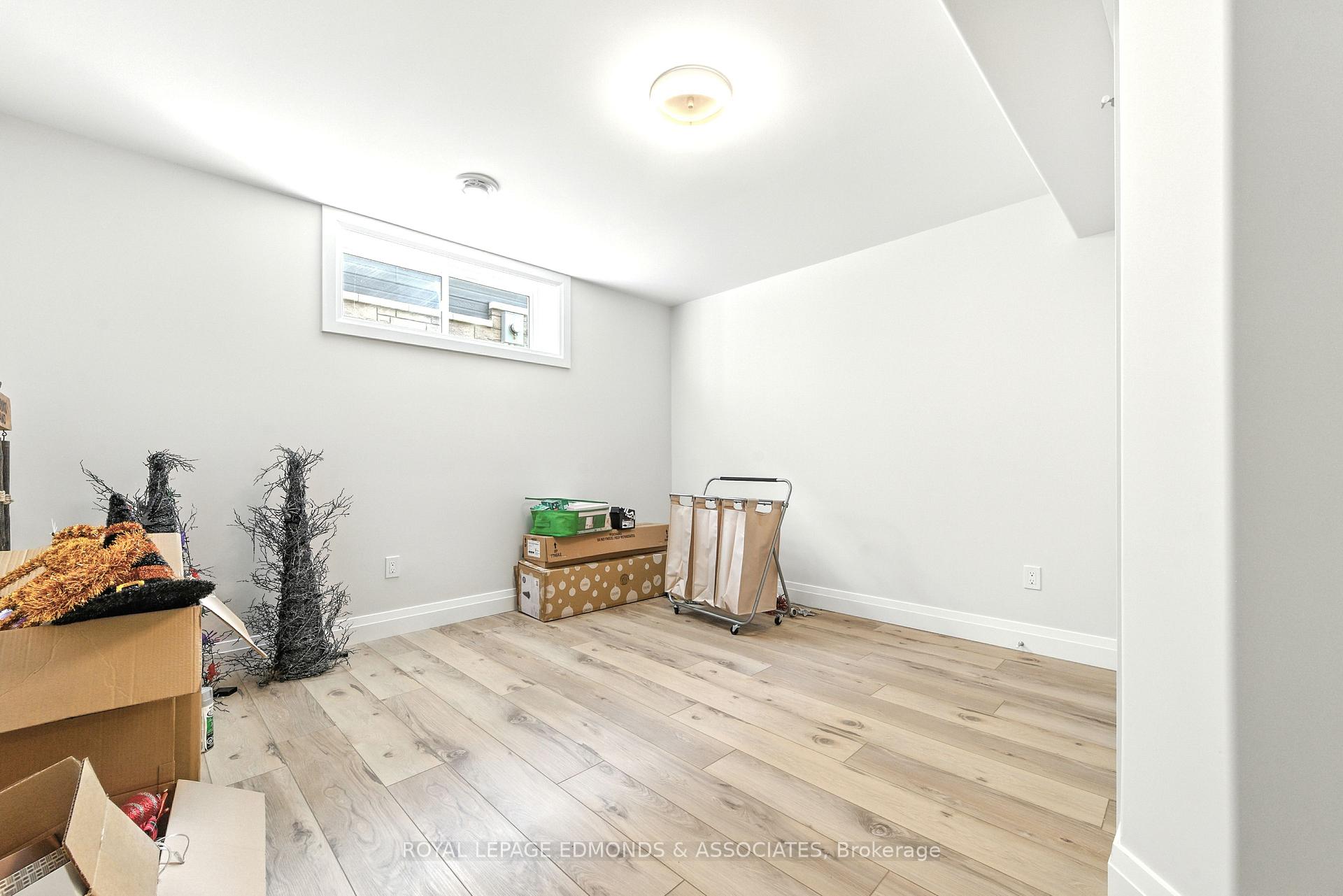 Photo 44 of 517 Sydenham Street, Pembroke, Pembroke — HOMEH