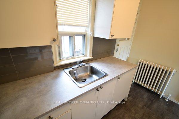 Photo 8 of Unit 3, 202 O'Connor Drive, Toronto, East York — HOMEH